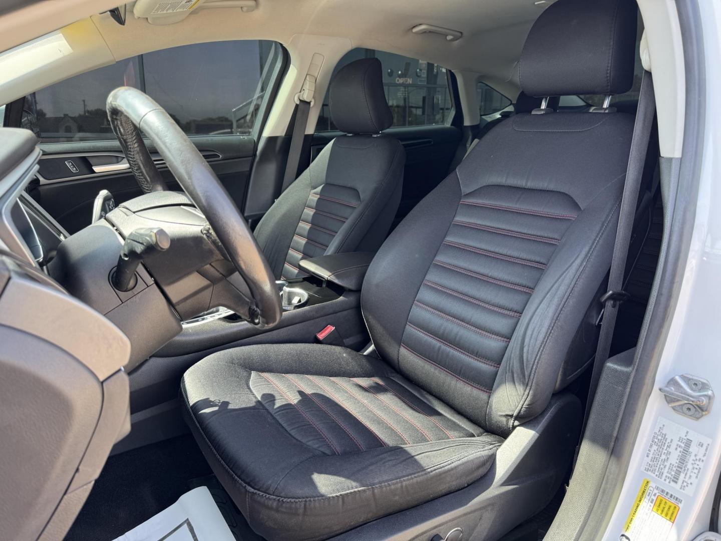 2015 WHITE FORD FUSION SE (1FA6P0H79F5) , located at 5900 E. Lancaster Ave., Fort Worth, TX, 76112, (817) 457-5456, 0.000000, 0.000000 - Photo#9