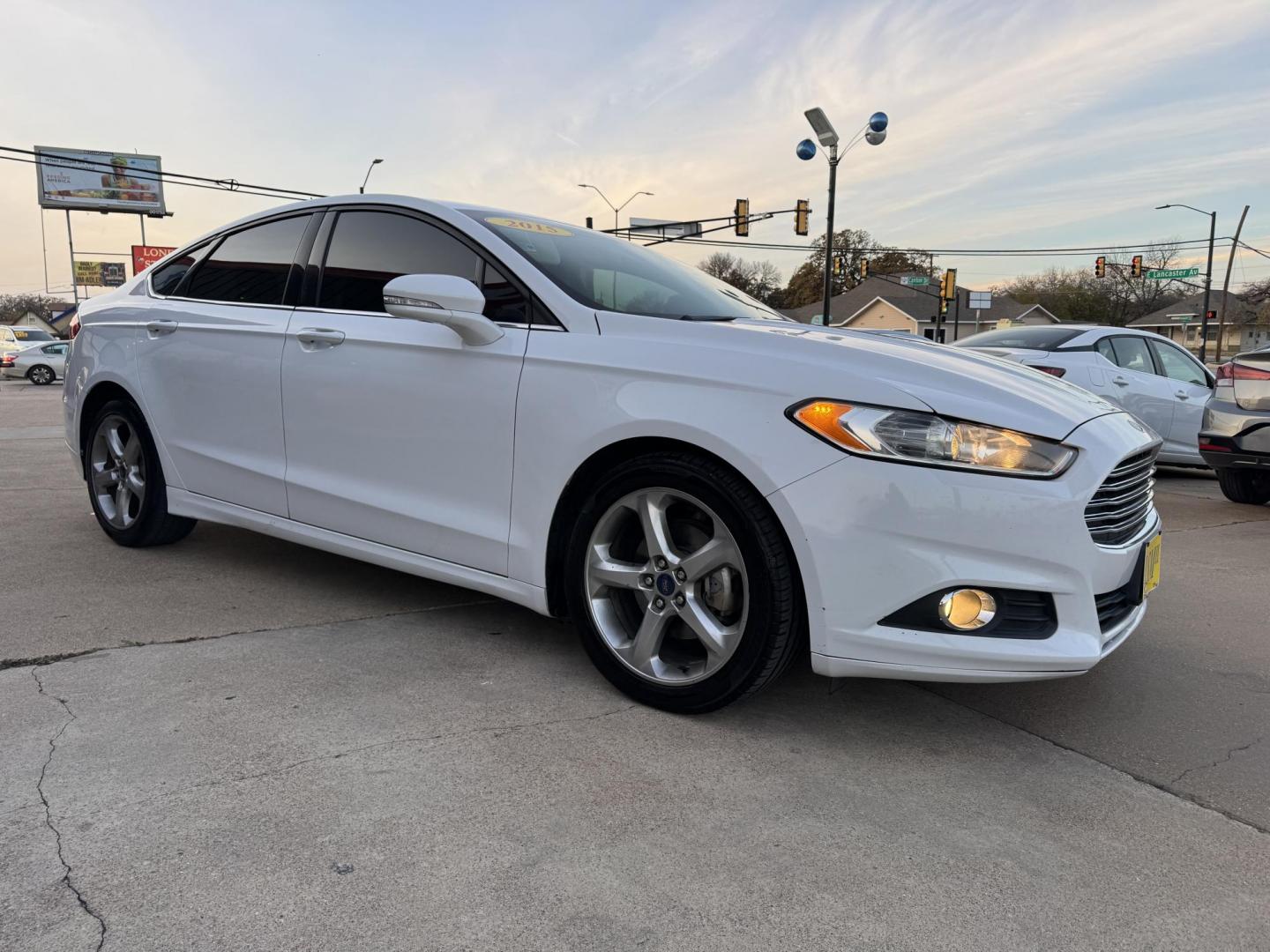 2015 WHITE FORD FUSION SE (1FA6P0H79F5) , located at 5900 E. Lancaster Ave., Fort Worth, TX, 76112, (817) 457-5456, 0.000000, 0.000000 - Photo#2