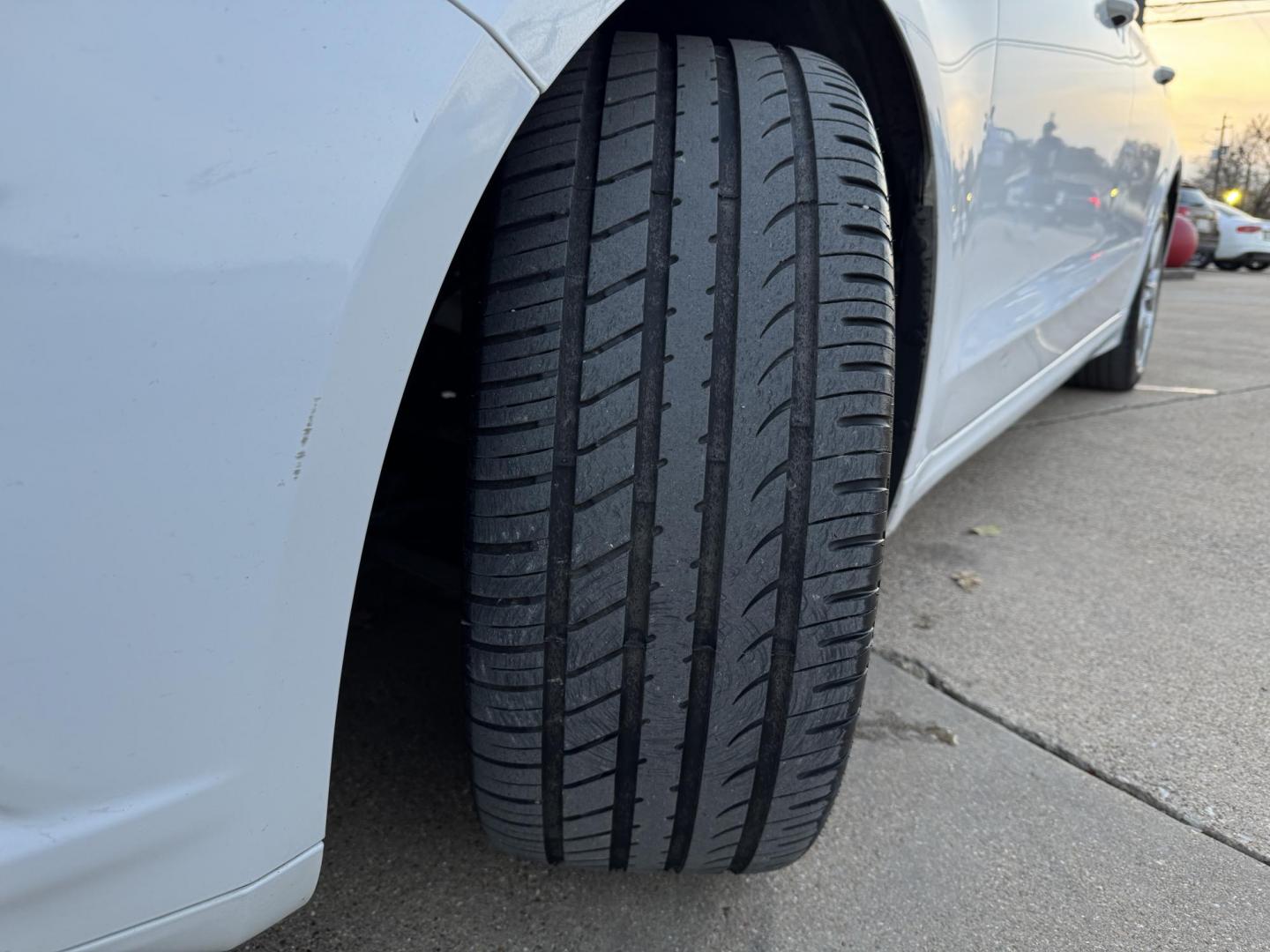 2015 WHITE FORD FUSION SE (1FA6P0H79F5) , located at 5900 E. Lancaster Ave., Fort Worth, TX, 76112, (817) 457-5456, 0.000000, 0.000000 - Photo#20