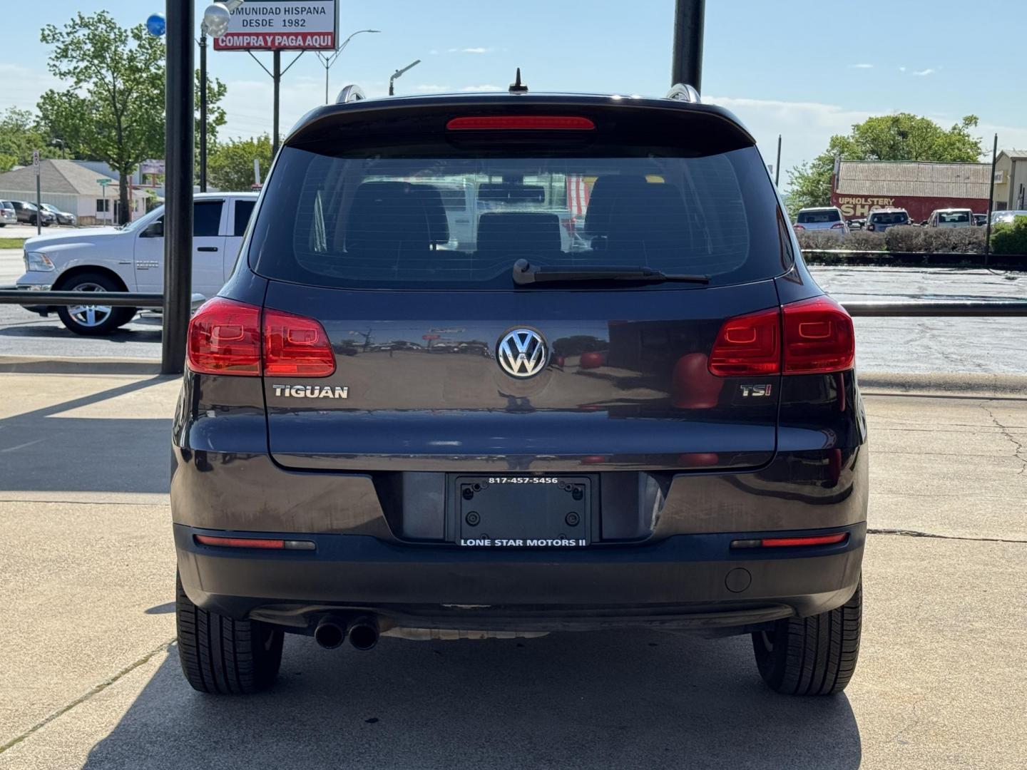 2016 GRAY VOLKSWAGEN TIGUAN S; SE; SEL; W (WVGAV7AX9GW) , located at 5900 E. Lancaster Ave., Fort Worth, TX, 76112, (817) 457-5456, 0.000000, 0.000000 - Photo#4