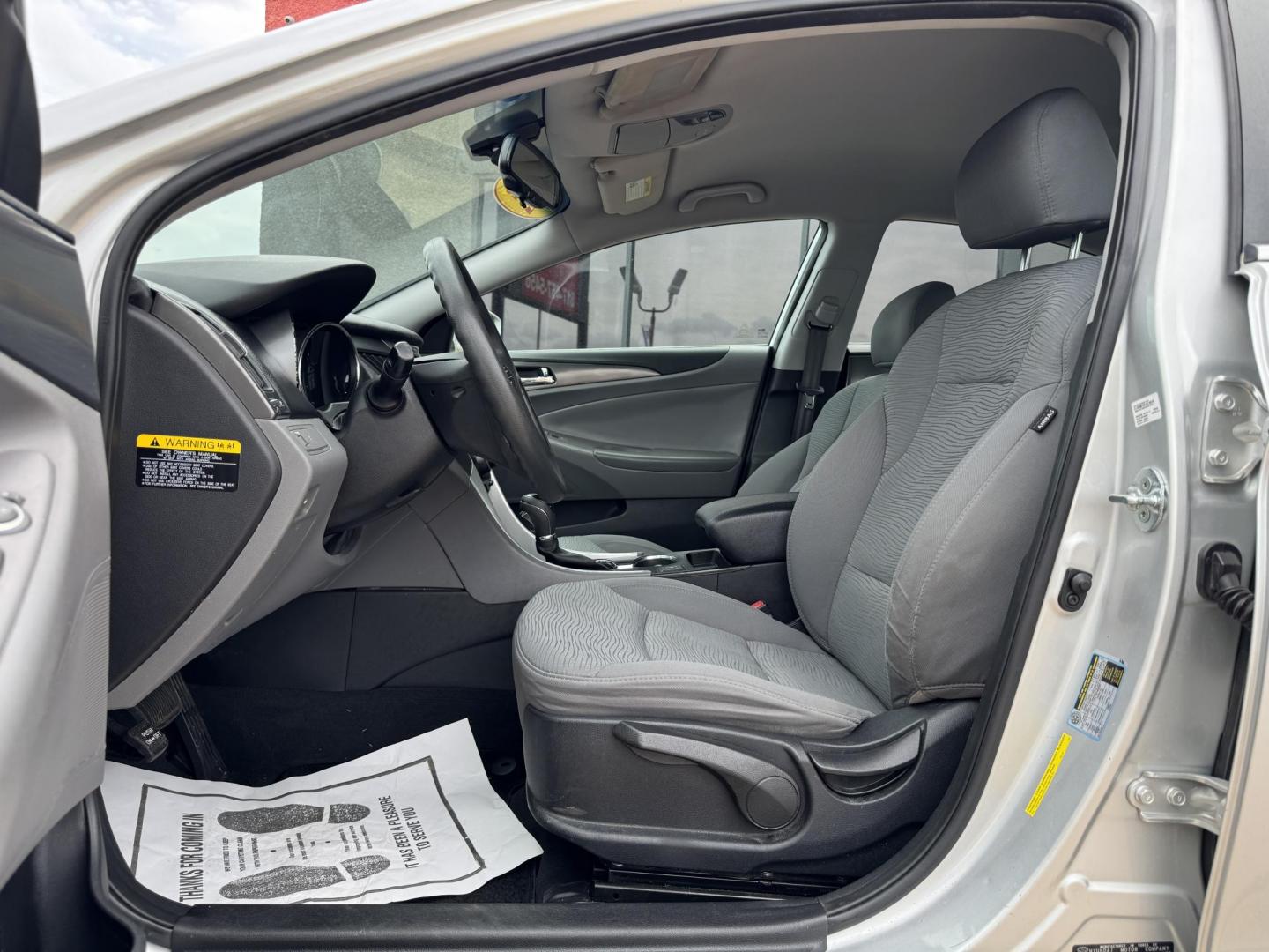 2015 SILVER HYUNDAI SONATA HYBRID BASE; (KMHEC4A47FA) , located at 5900 E. Lancaster Ave., Fort Worth, TX, 76112, (817) 457-5456, 0.000000, 0.000000 - Photo#8