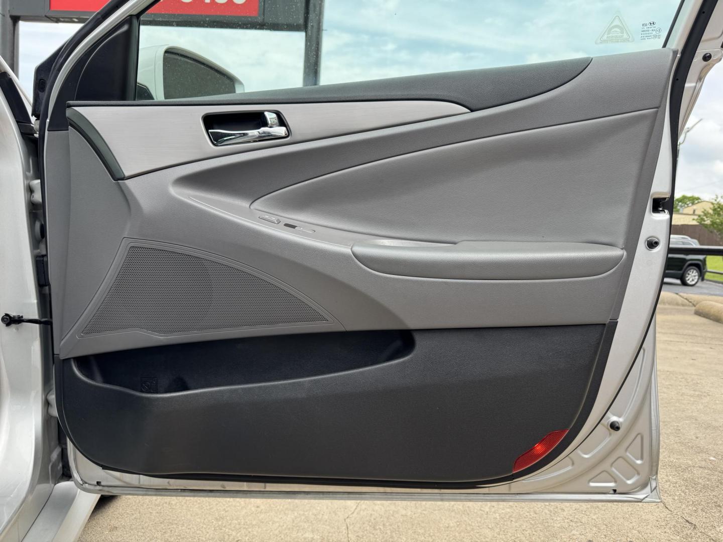 2015 SILVER HYUNDAI SONATA HYBRID BASE; (KMHEC4A47FA) , located at 5900 E. Lancaster Ave., Fort Worth, TX, 76112, (817) 457-5456, 0.000000, 0.000000 - Photo#14