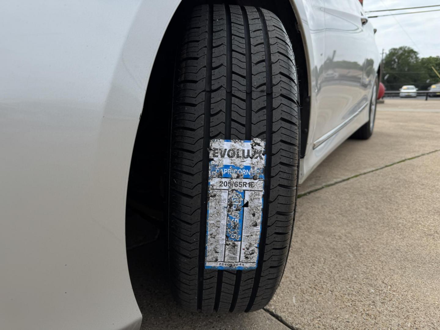 2015 SILVER HYUNDAI SONATA HYBRID BASE; (KMHEC4A47FA) , located at 5900 E. Lancaster Ave., Fort Worth, TX, 76112, (817) 457-5456, 0.000000, 0.000000 - Photo#20