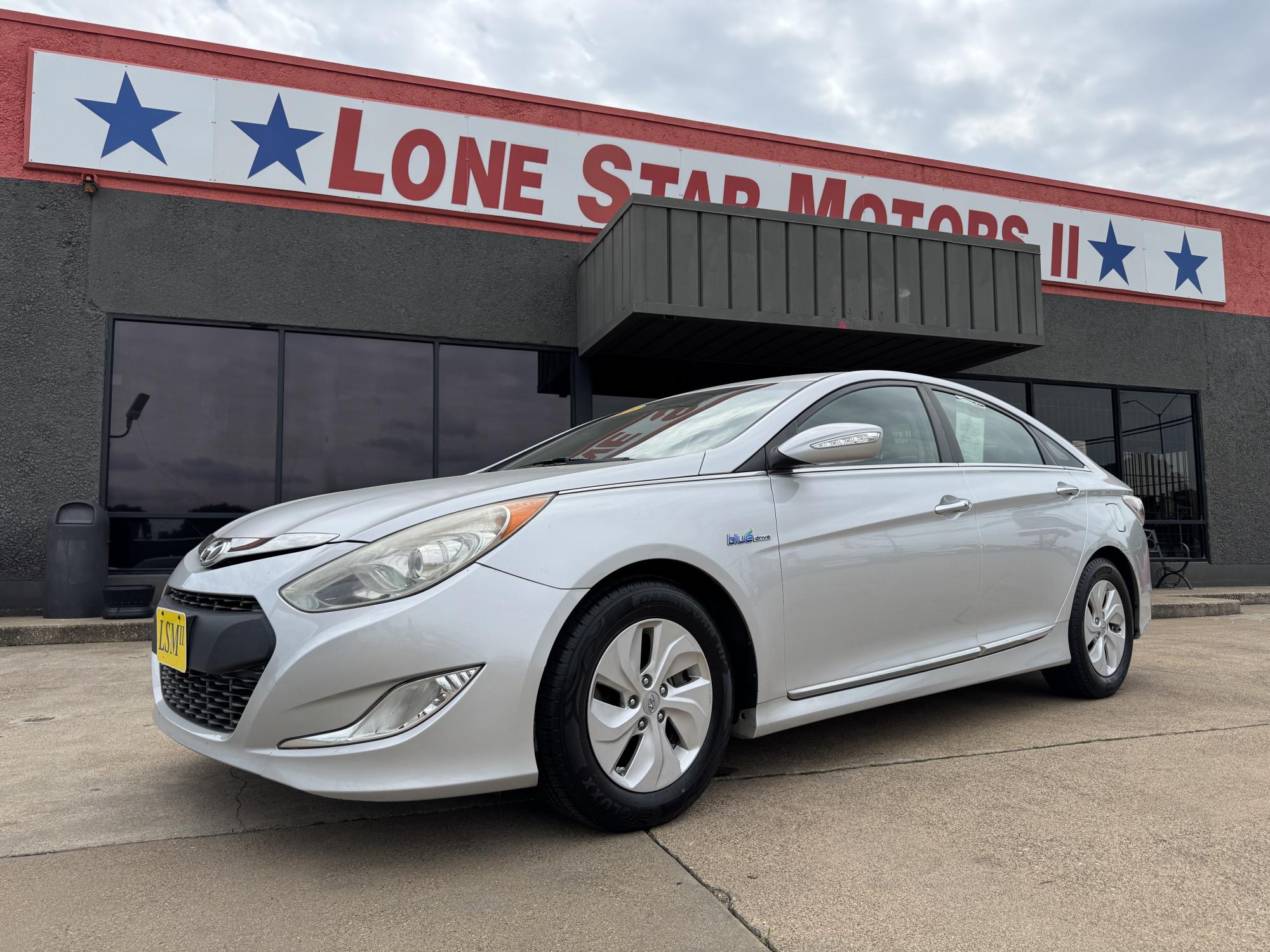 photo of 2015 HYUNDAI SONATA HYBRID BASE; 