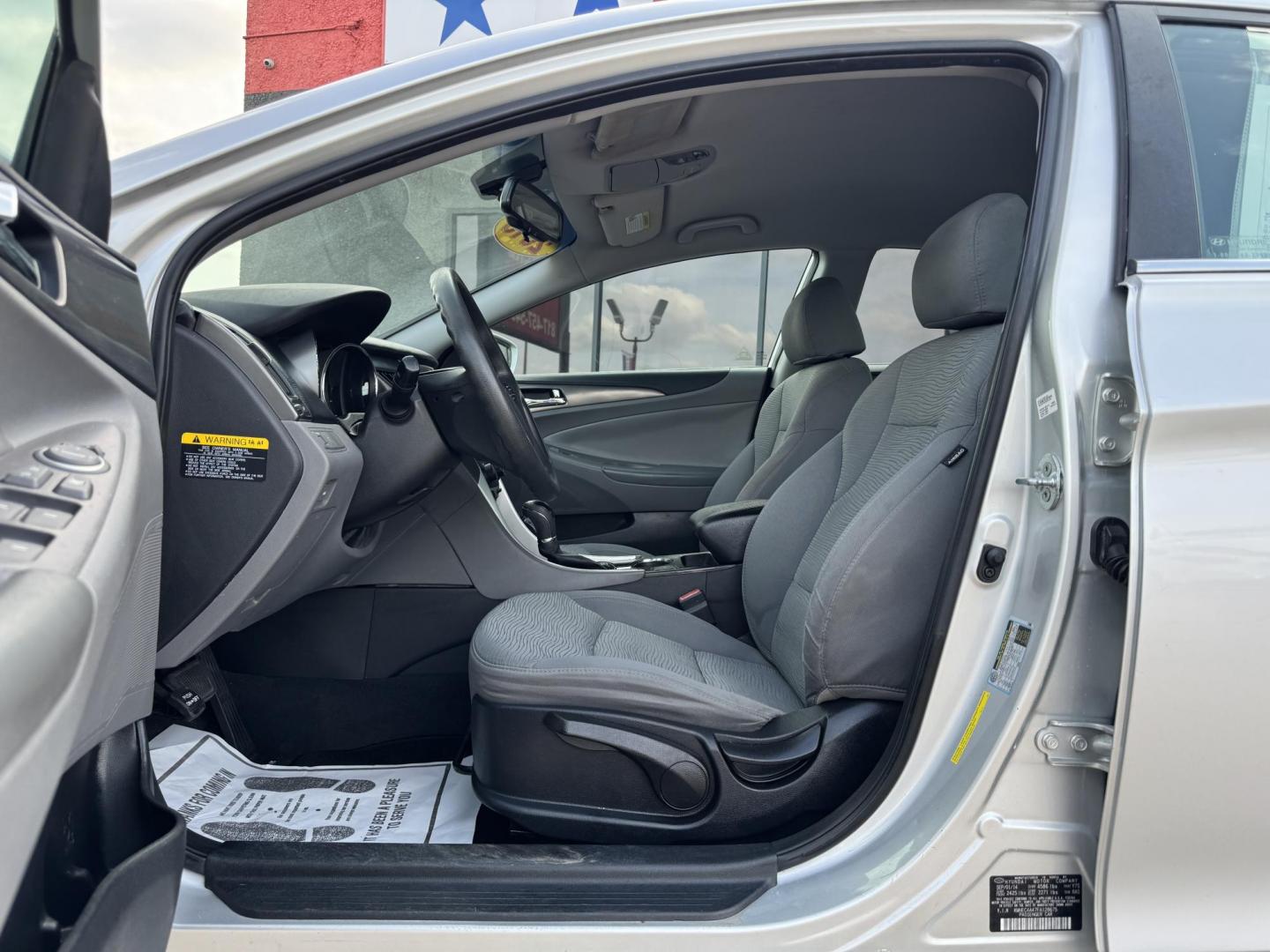 2015 SILVER HYUNDAI SONATA HYBRID BASE; (KMHEC4A47FA) , located at 5900 E. Lancaster Ave., Fort Worth, TX, 76112, (817) 457-5456, 0.000000, 0.000000 - Photo#8