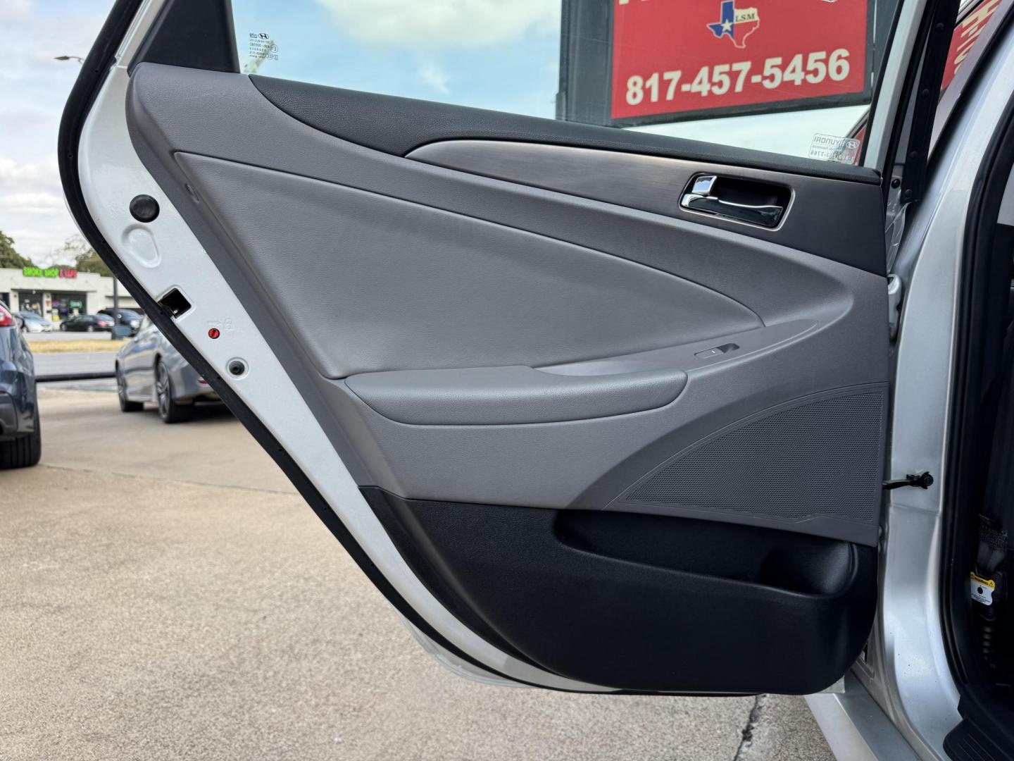 2015 SILVER HYUNDAI SONATA HYBRID BASE; (KMHEC4A47FA) , located at 5900 E. Lancaster Ave., Fort Worth, TX, 76112, (817) 457-5456, 0.000000, 0.000000 - Photo#10