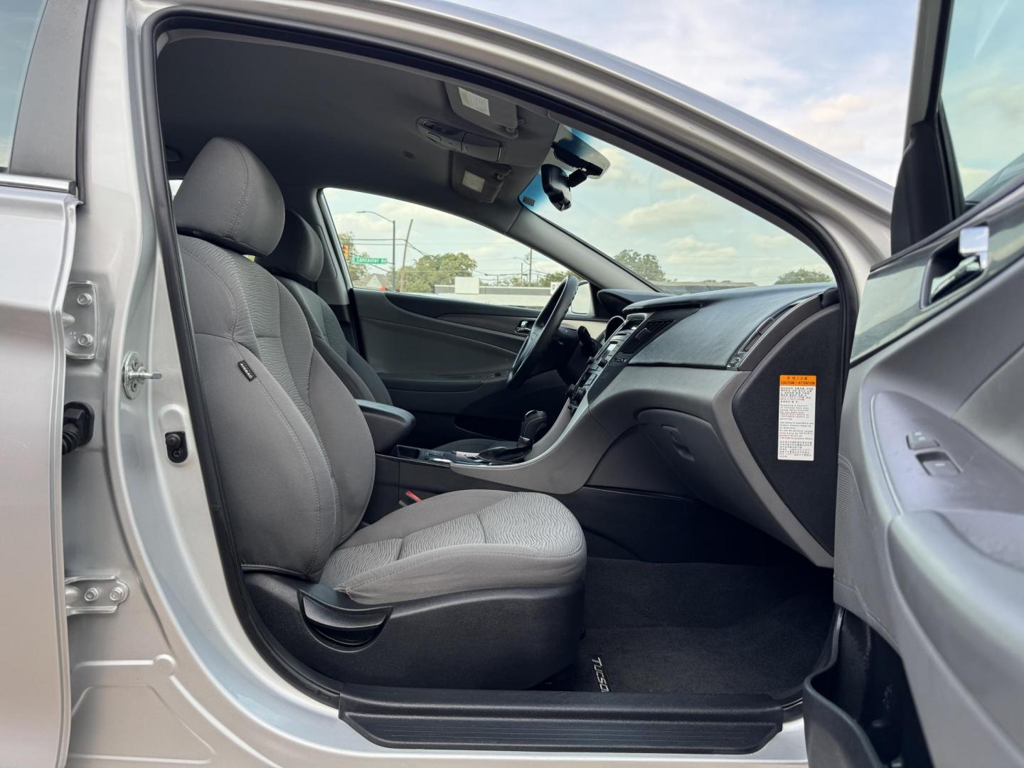 2015 SILVER HYUNDAI SONATA HYBRID BASE; (KMHEC4A47FA) , located at 5900 E. Lancaster Ave., Fort Worth, TX, 76112, (817) 457-5456, 0.000000, 0.000000 - Photo#15