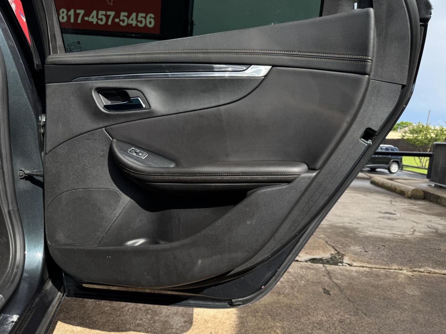 2018 BLUE CHEVROLET IMPALA LT (1LT) (1G1105S36JU) , located at 5900 E. Lancaster Ave., Fort Worth, TX, 76112, (817) 457-5456, 0.000000, 0.000000 - Photo#12