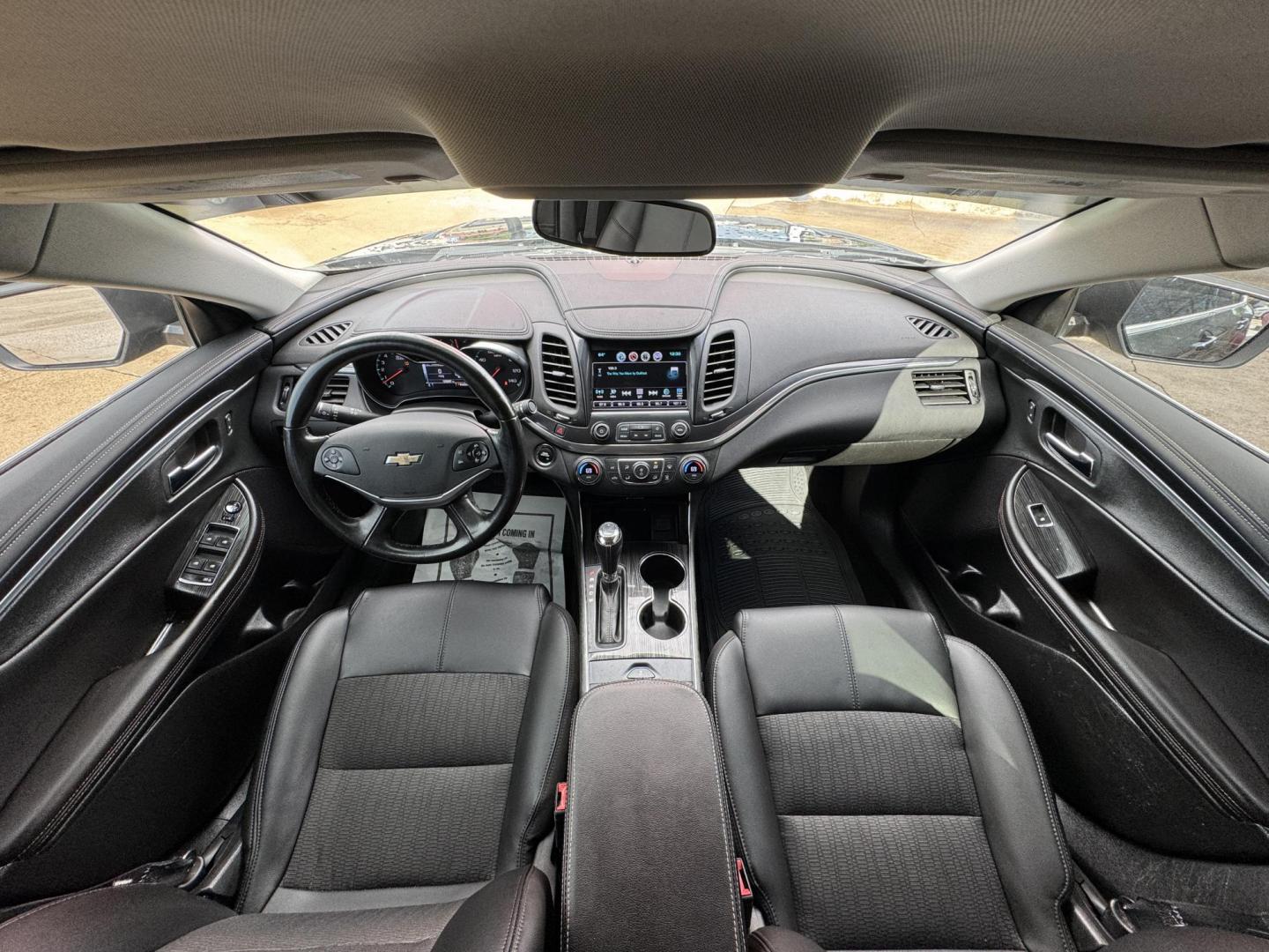 2018 BLUE CHEVROLET IMPALA LT (1LT) (1G1105S36JU) , located at 5900 E. Lancaster Ave., Fort Worth, TX, 76112, (817) 457-5456, 0.000000, 0.000000 - Photo#17