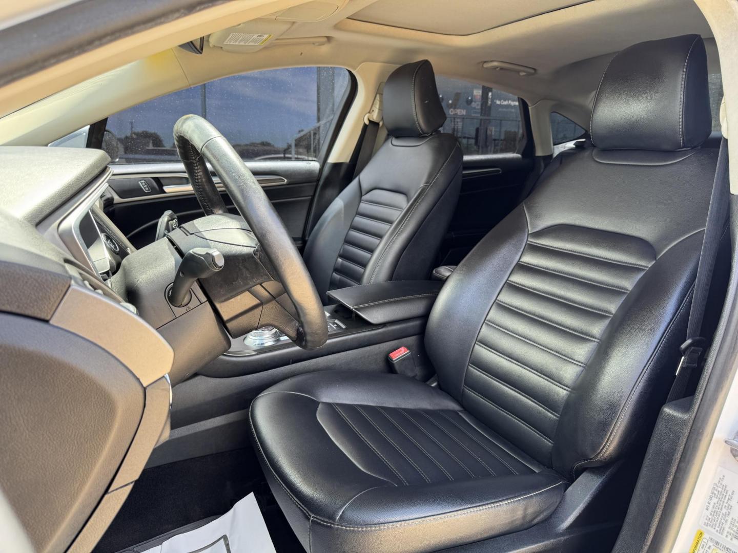 2020 WHTE FORD FUSION SEL (3FA6P0CD1LR) , located at 5900 E. Lancaster Ave., Fort Worth, TX, 76112, (817) 457-5456, 0.000000, 0.000000 - Photo#9