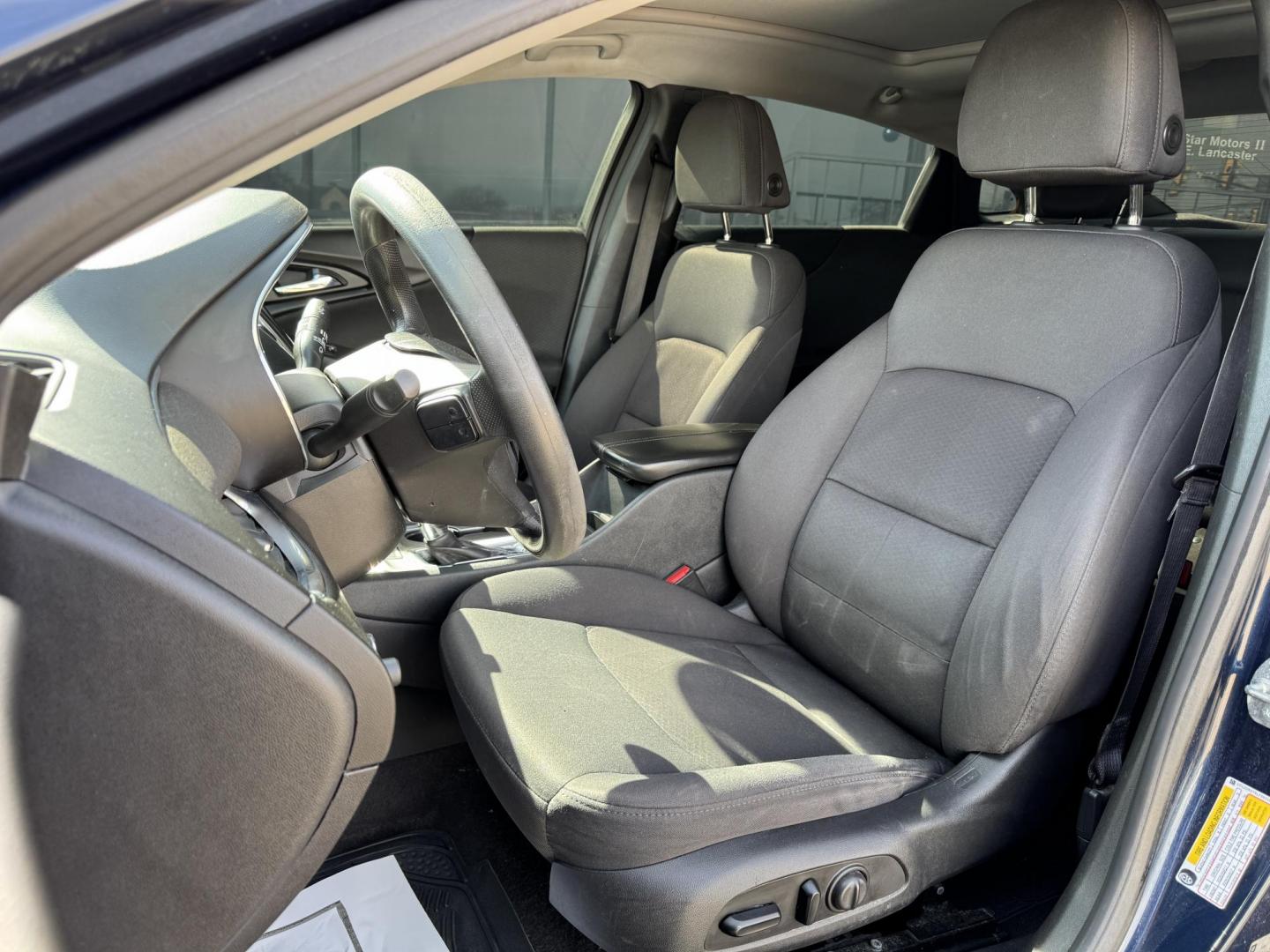 2020 BLUE CHEVROLET MALIBU LT (1LT) (1G1ZD5ST9LF) , located at 5900 E. Lancaster Ave., Fort Worth, TX, 76112, (817) 457-5456, 0.000000, 0.000000 - Photo#9