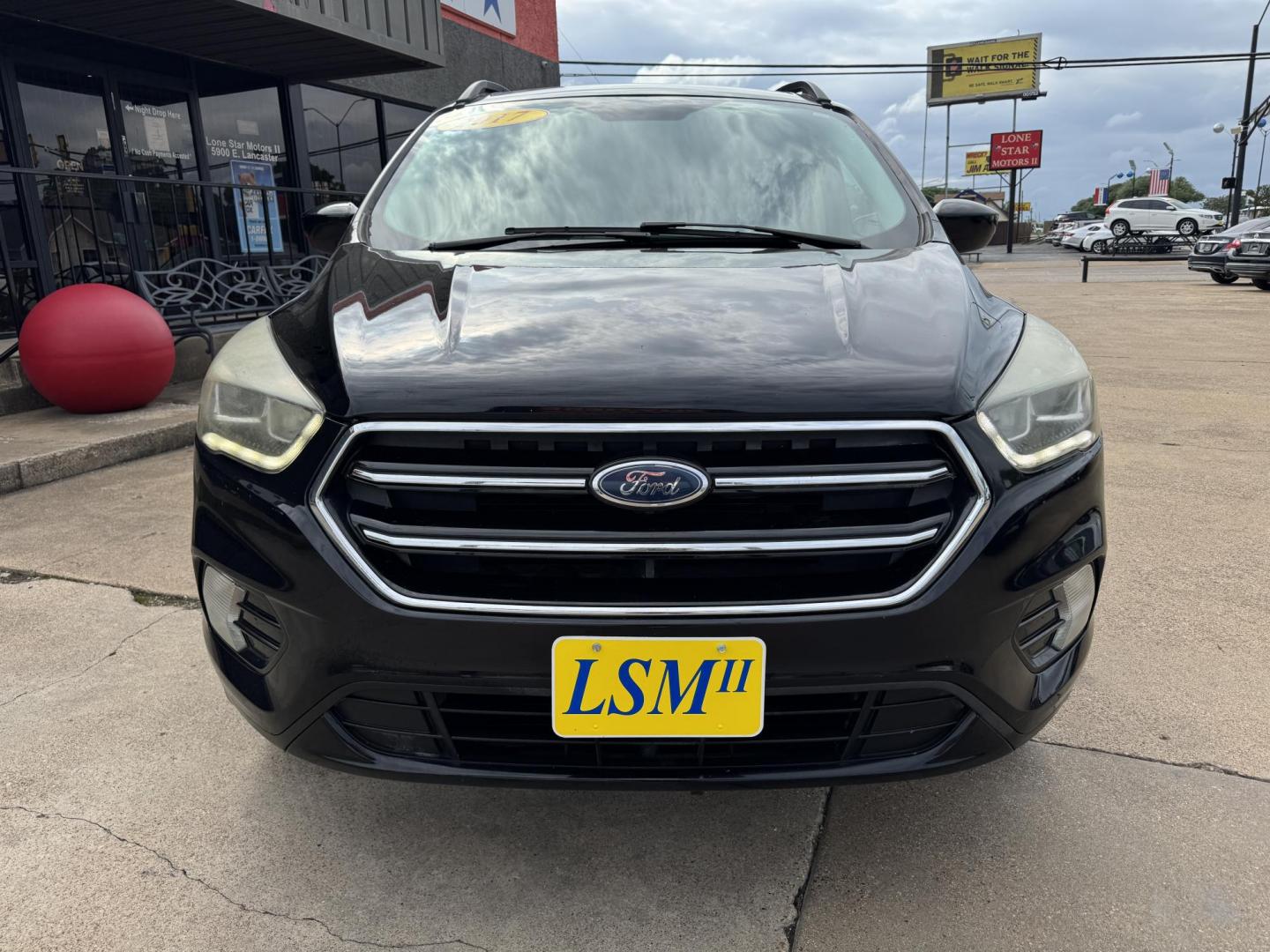2017 BLACK FORD ESCAPE SE (1FMCU0GD1HU) , located at 5900 E. Lancaster Ave., Fort Worth, TX, 76112, (817) 457-5456, 0.000000, 0.000000 - Photo#1