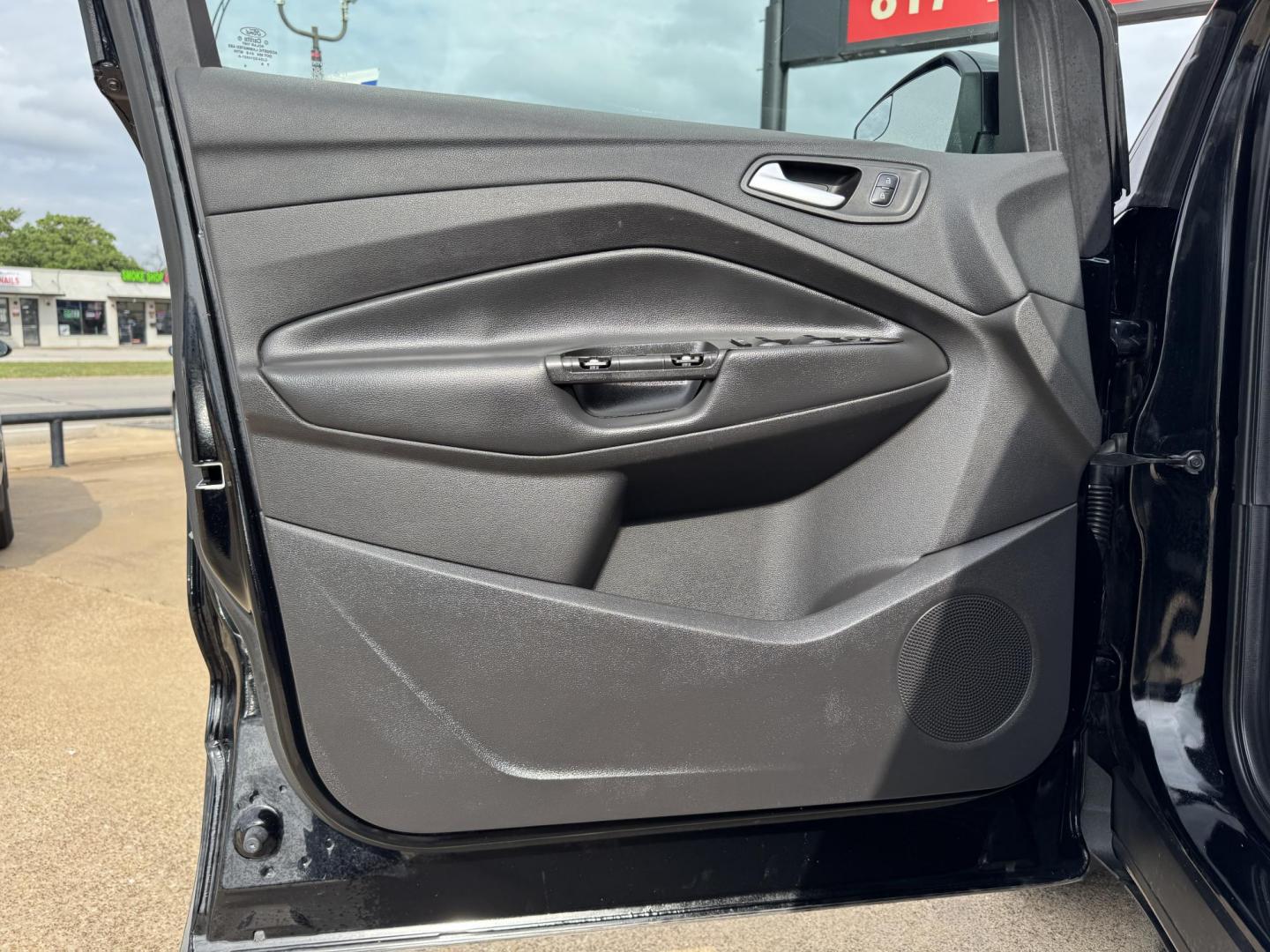 2017 BLACK FORD ESCAPE SE (1FMCU0GD1HU) , located at 5900 E. Lancaster Ave., Fort Worth, TX, 76112, (817) 457-5456, 0.000000, 0.000000 - Photo#7