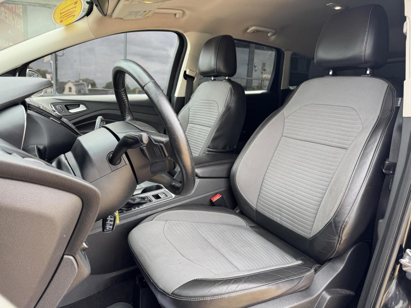 2017 BLACK FORD ESCAPE SE (1FMCU0GD1HU) , located at 5900 E. Lancaster Ave., Fort Worth, TX, 76112, (817) 457-5456, 0.000000, 0.000000 - Photo#10