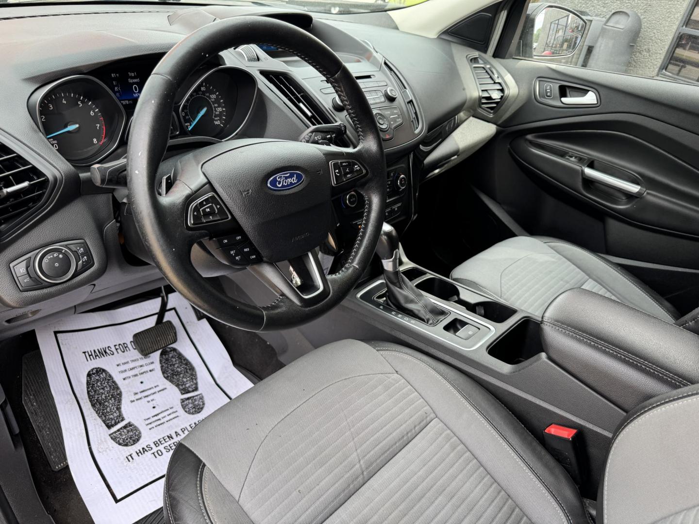 2017 BLACK FORD ESCAPE SE (1FMCU0GD1HU) , located at 5900 E. Lancaster Ave., Fort Worth, TX, 76112, (817) 457-5456, 0.000000, 0.000000 - Photo#9