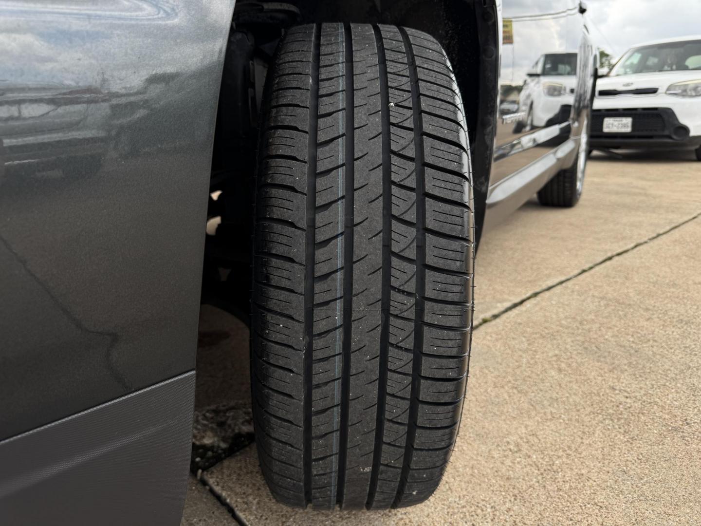 2017 GRAY GMC TERRAIN SLE1 (2GKALMEK4H6) , located at 5900 E. Lancaster Ave., Fort Worth, TX, 76112, (817) 457-5456, 0.000000, 0.000000 - Photo#20