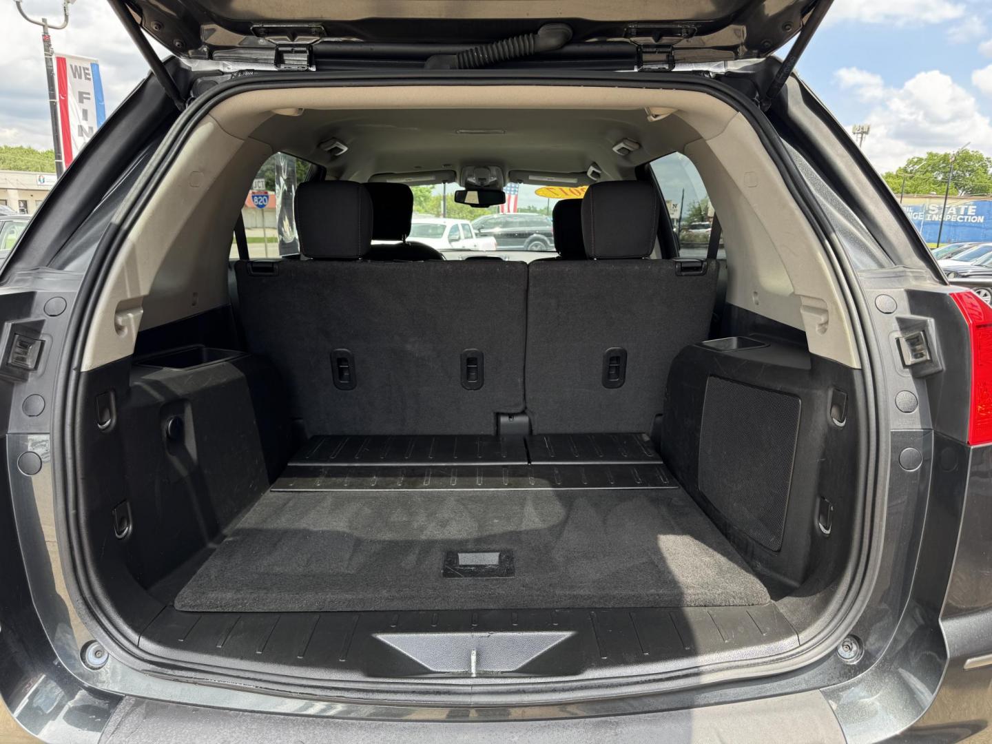 2017 GRAY GMC TERRAIN SLE1 (2GKALMEK4H6) , located at 5900 E. Lancaster Ave., Fort Worth, TX, 76112, (817) 457-5456, 0.000000, 0.000000 - Photo#5