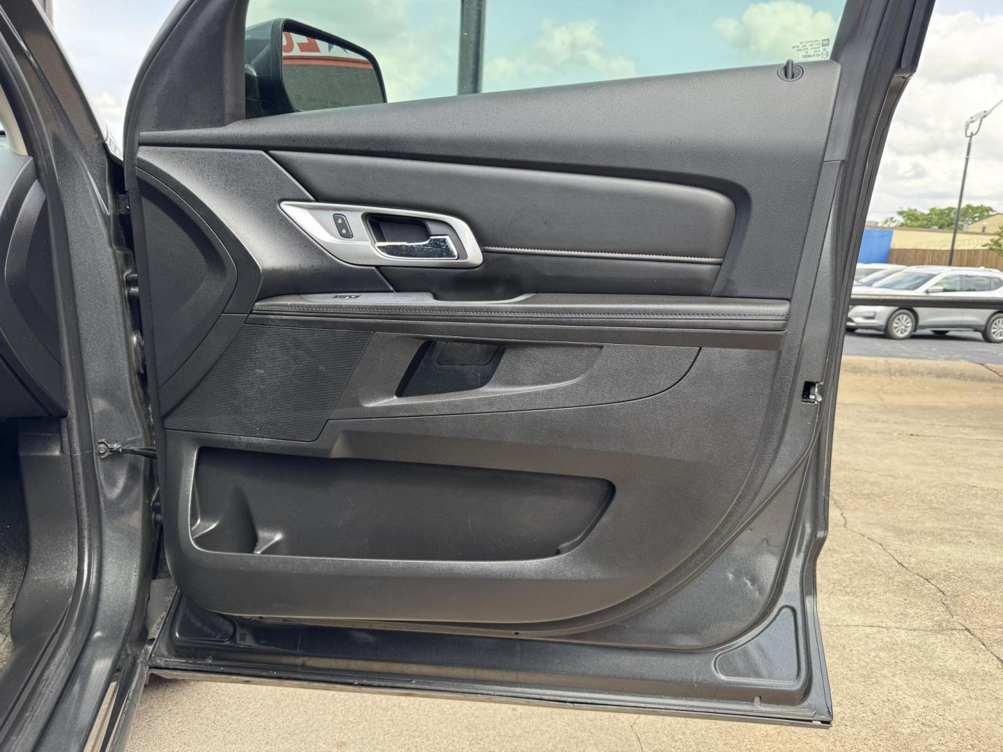 2017 GRAY GMC TERRAIN SLE1 (2GKALMEK4H6) , located at 5900 E. Lancaster Ave., Fort Worth, TX, 76112, (817) 457-5456, 0.000000, 0.000000 - Photo#15