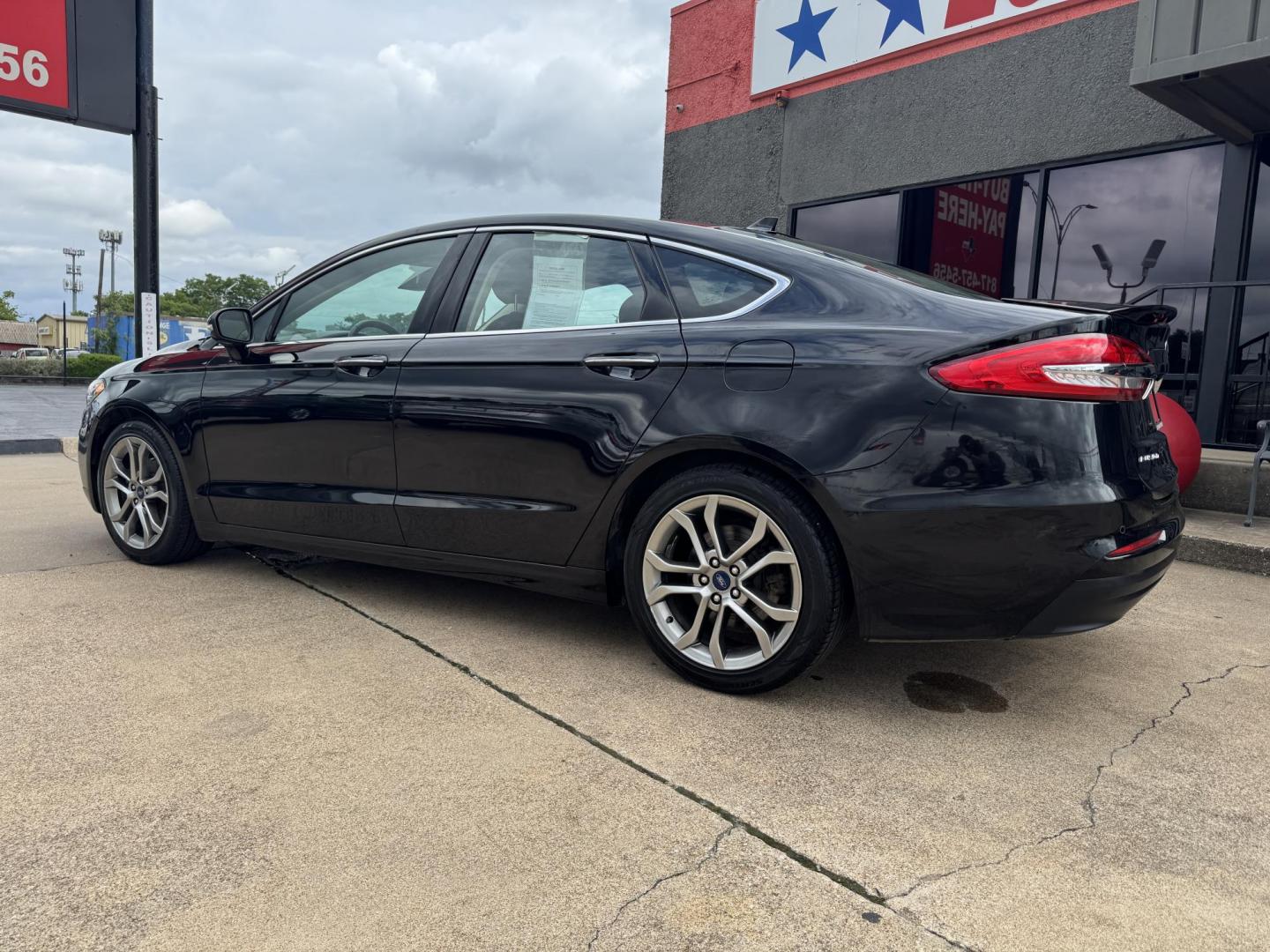2020 BLACK FORD FUSION HYBRID TITANI (3FA6P0RU5LR) , located at 5900 E. Lancaster Ave., Fort Worth, TX, 76112, (817) 457-5456, 0.000000, 0.000000 - Photo#6