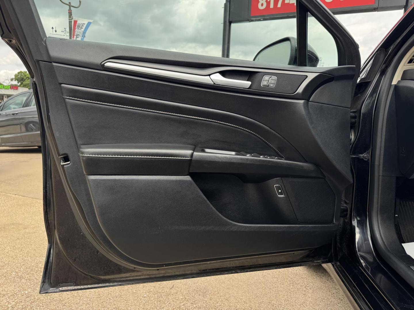 2020 BLACK FORD FUSION HYBRID TITANI (3FA6P0RU5LR) , located at 5900 E. Lancaster Ave., Fort Worth, TX, 76112, (817) 457-5456, 0.000000, 0.000000 - Photo#7