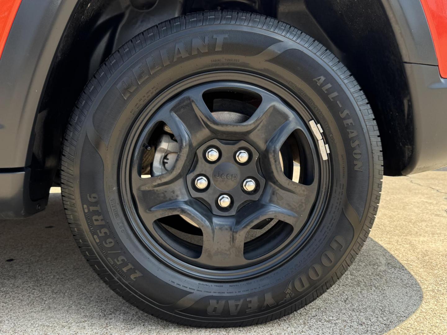 2018 ORANGE JEEP COMPASS SPORT (3C4NJCAB0JT) , located at 5900 E. Lancaster Ave., Fort Worth, TX, 76112, (817) 457-5456, 0.000000, 0.000000 - Photo#21
