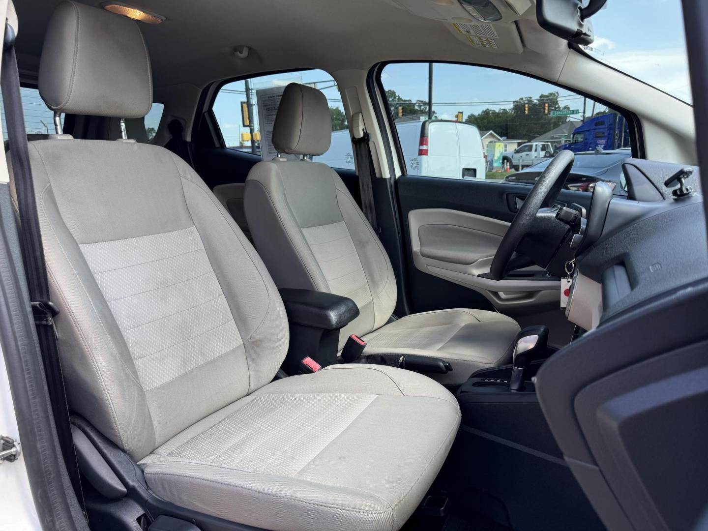 2018 WHITE FORD ECOSPORT S (MAJ3P1RE0JC) , located at 5900 E. Lancaster Ave., Fort Worth, TX, 76112, (817) 457-5456, 0.000000, 0.000000 - We offer quality used Cars, Carros, Pickup Trucks, Camionetas, Trocas & SUVs for sale. Buy Here Pay Here, In-House Finance, Cash Vehicles, Bad credit, No credit, No problem. Hablamos Español! - Photo#17