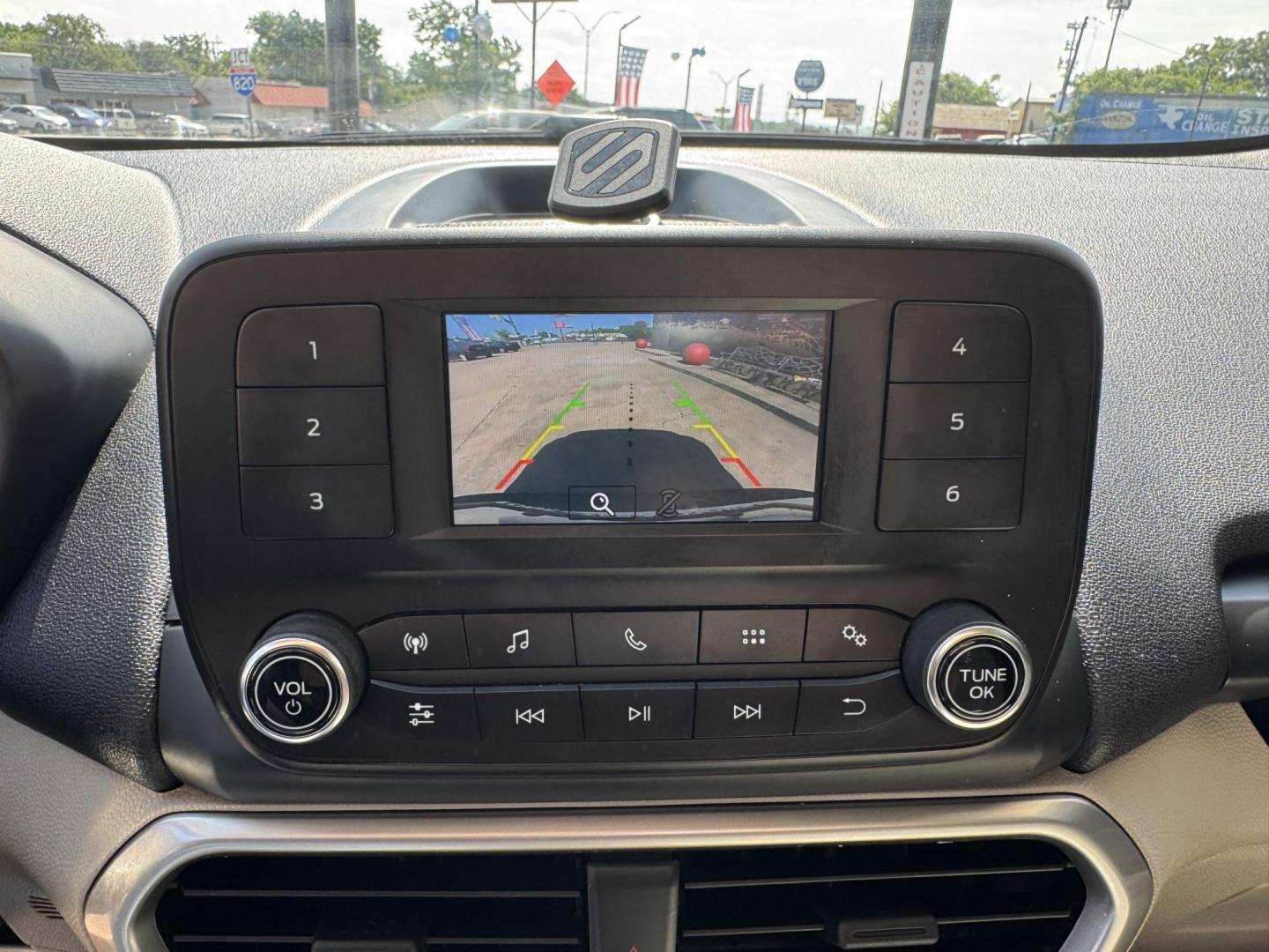 2018 WHITE FORD ECOSPORT S (MAJ3P1RE0JC) , located at 5900 E. Lancaster Ave., Fort Worth, TX, 76112, (817) 457-5456, 0.000000, 0.000000 - We offer quality used Cars, Carros, Pickup Trucks, Camionetas, Trocas & SUVs for sale. Buy Here Pay Here, In-House Finance, Cash Vehicles, Bad credit, No credit, No problem. Hablamos Español! - Photo#20