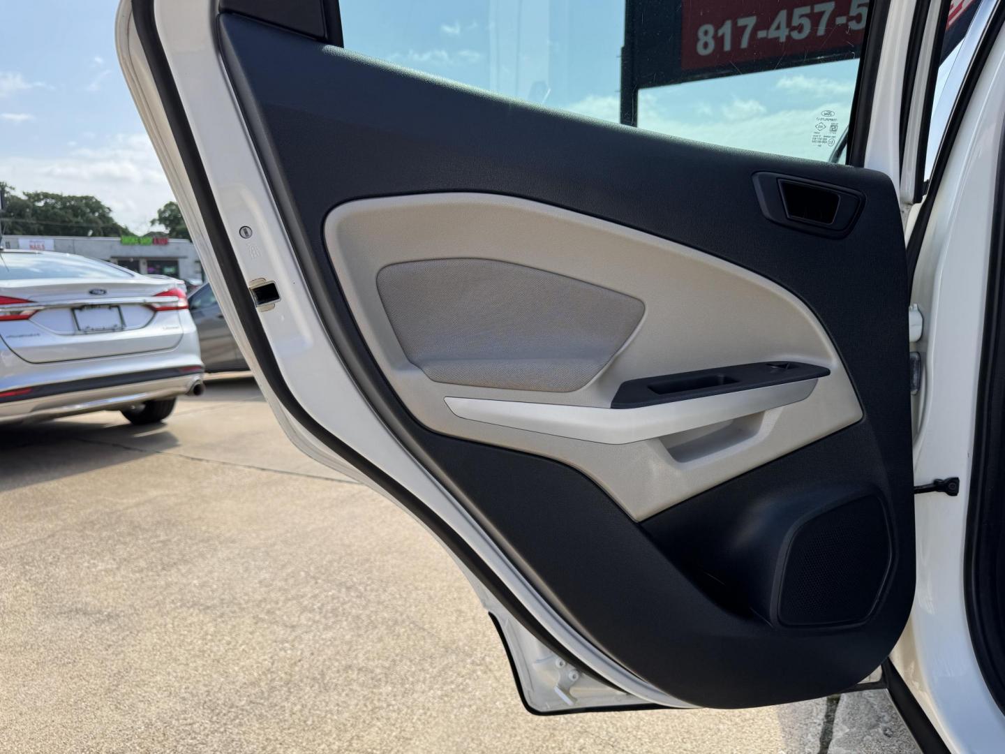 2018 WHITE FORD ECOSPORT S (MAJ3P1RE0JC) , located at 5900 E. Lancaster Ave., Fort Worth, TX, 76112, (817) 457-5456, 0.000000, 0.000000 - We offer quality used Cars, Carros, Pickup Trucks, Camionetas, Trocas & SUVs for sale. Buy Here Pay Here, In-House Finance, Cash Vehicles, Bad credit, No credit, No problem. Hablamos Español! - Photo#11