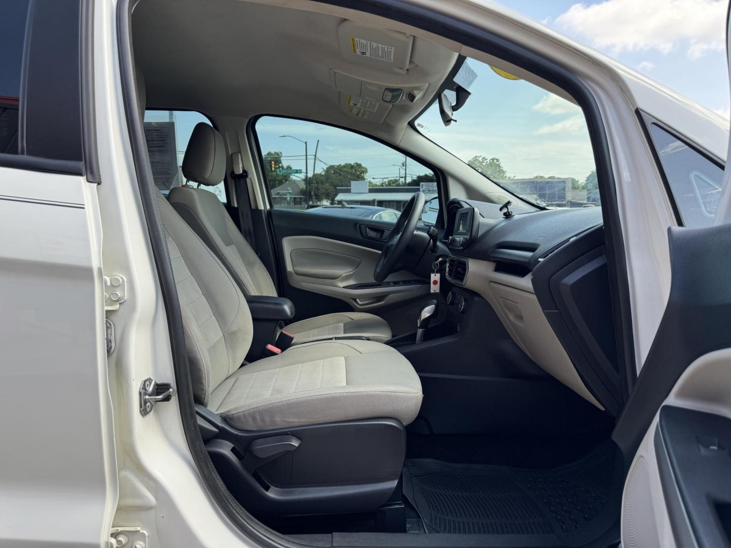 2018 WHITE FORD ECOSPORT S (MAJ3P1RE0JC) , located at 5900 E. Lancaster Ave., Fort Worth, TX, 76112, (817) 457-5456, 0.000000, 0.000000 - We offer quality used Cars, Carros, Pickup Trucks, Camionetas, Trocas & SUVs for sale. Buy Here Pay Here, In-House Finance, Cash Vehicles, Bad credit, No credit, No problem. Hablamos Español! - Photo#16