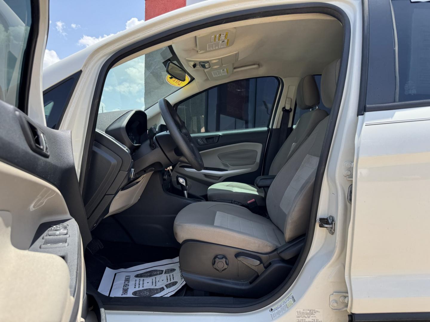 2018 WHITE FORD ECOSPORT S (MAJ3P1RE0JC) , located at 5900 E. Lancaster Ave., Fort Worth, TX, 76112, (817) 457-5456, 0.000000, 0.000000 - We offer quality used Cars, Carros, Pickup Trucks, Camionetas, Trocas & SUVs for sale. Buy Here Pay Here, In-House Finance, Cash Vehicles, Bad credit, No credit, No problem. Hablamos Español!- Photo#9