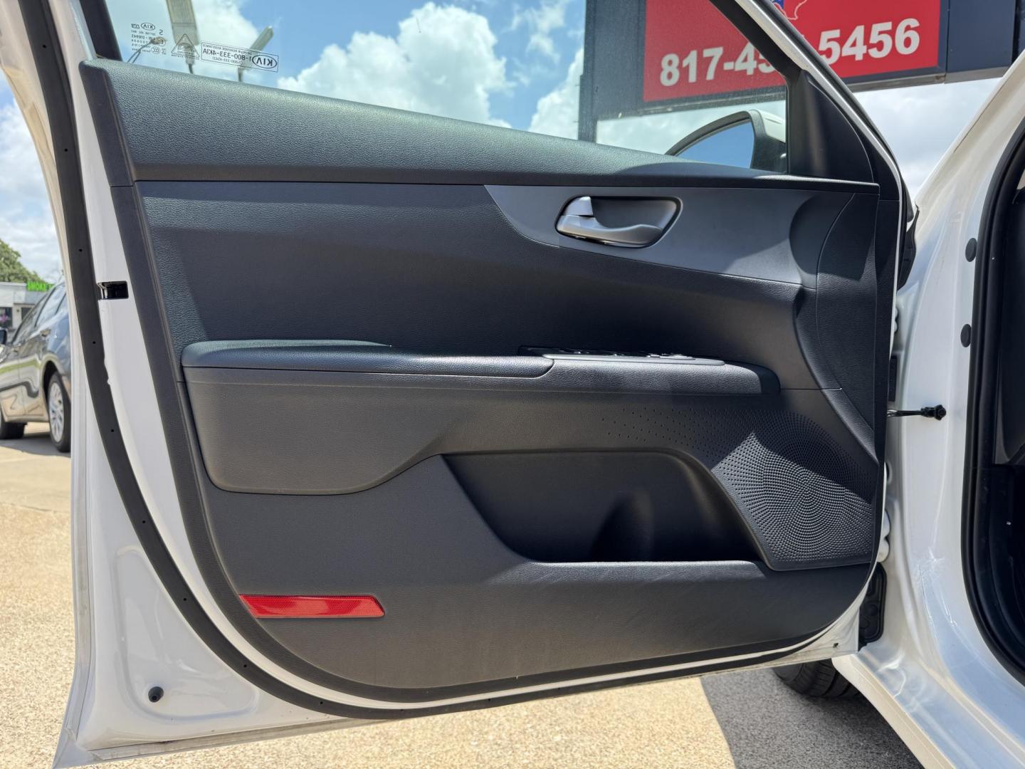 2021 WHITE KIA FORTE FE; LXS (3KPF24AD3ME) , located at 5900 E. Lancaster Ave., Fort Worth, TX, 76112, (817) 457-5456, 0.000000, 0.000000 - Photo#7