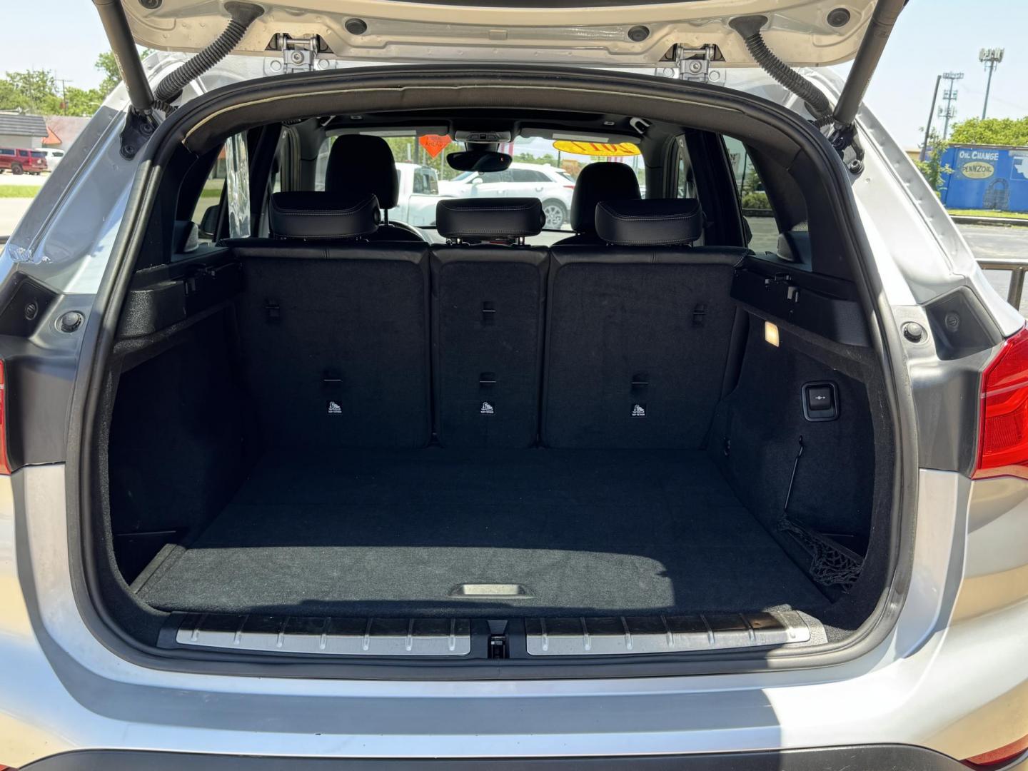 2017 SILVER BMW X1 XDRIVE28I (WBXHT3Z38H4) , located at 5900 E. Lancaster Ave., Fort Worth, TX, 76112, (817) 457-5456, 0.000000, 0.000000 - Photo#5