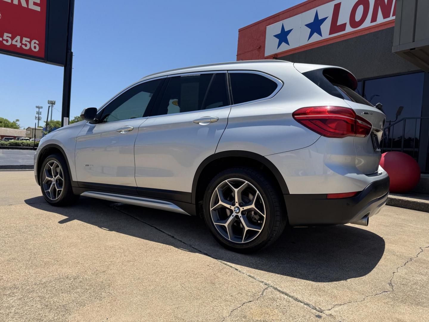 2017 SILVER BMW X1 XDRIVE28I (WBXHT3Z38H4) , located at 5900 E. Lancaster Ave., Fort Worth, TX, 76112, (817) 457-5456, 0.000000, 0.000000 - Photo#7