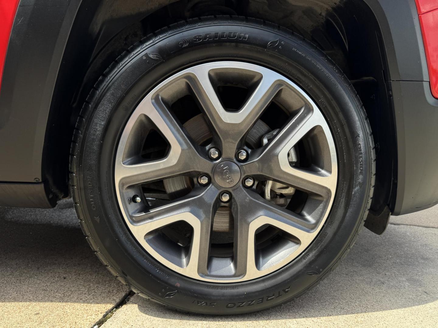 2018 RED JEEP RENEGADE LATITUDE (ZACCJABB4JP) , located at 5900 E. Lancaster Ave., Fort Worth, TX, 76112, (817) 457-5456, 0.000000, 0.000000 - Photo#20