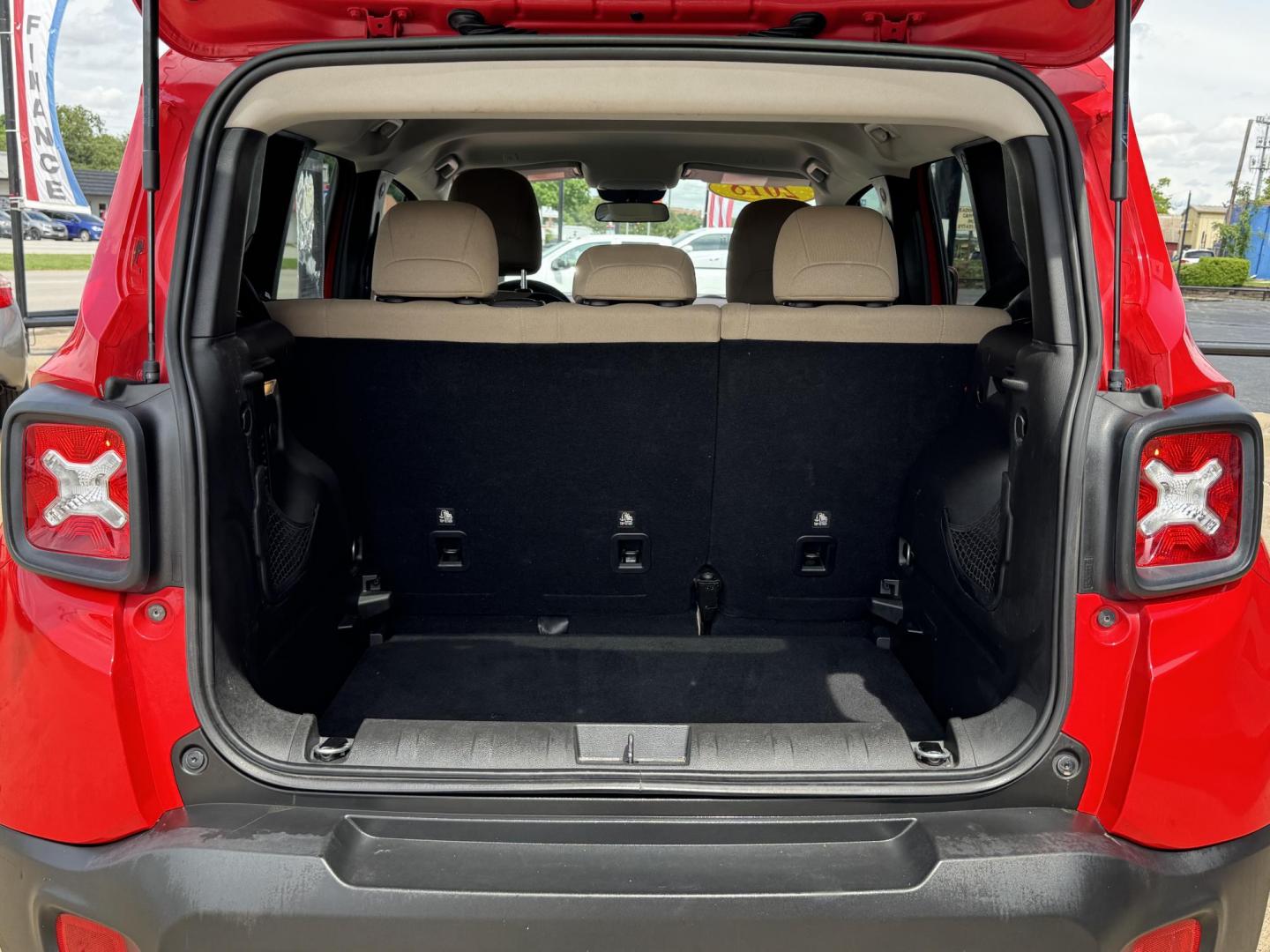 2018 RED JEEP RENEGADE LATITUDE (ZACCJABB4JP) , located at 5900 E. Lancaster Ave., Fort Worth, TX, 76112, (817) 457-5456, 0.000000, 0.000000 - Photo#5