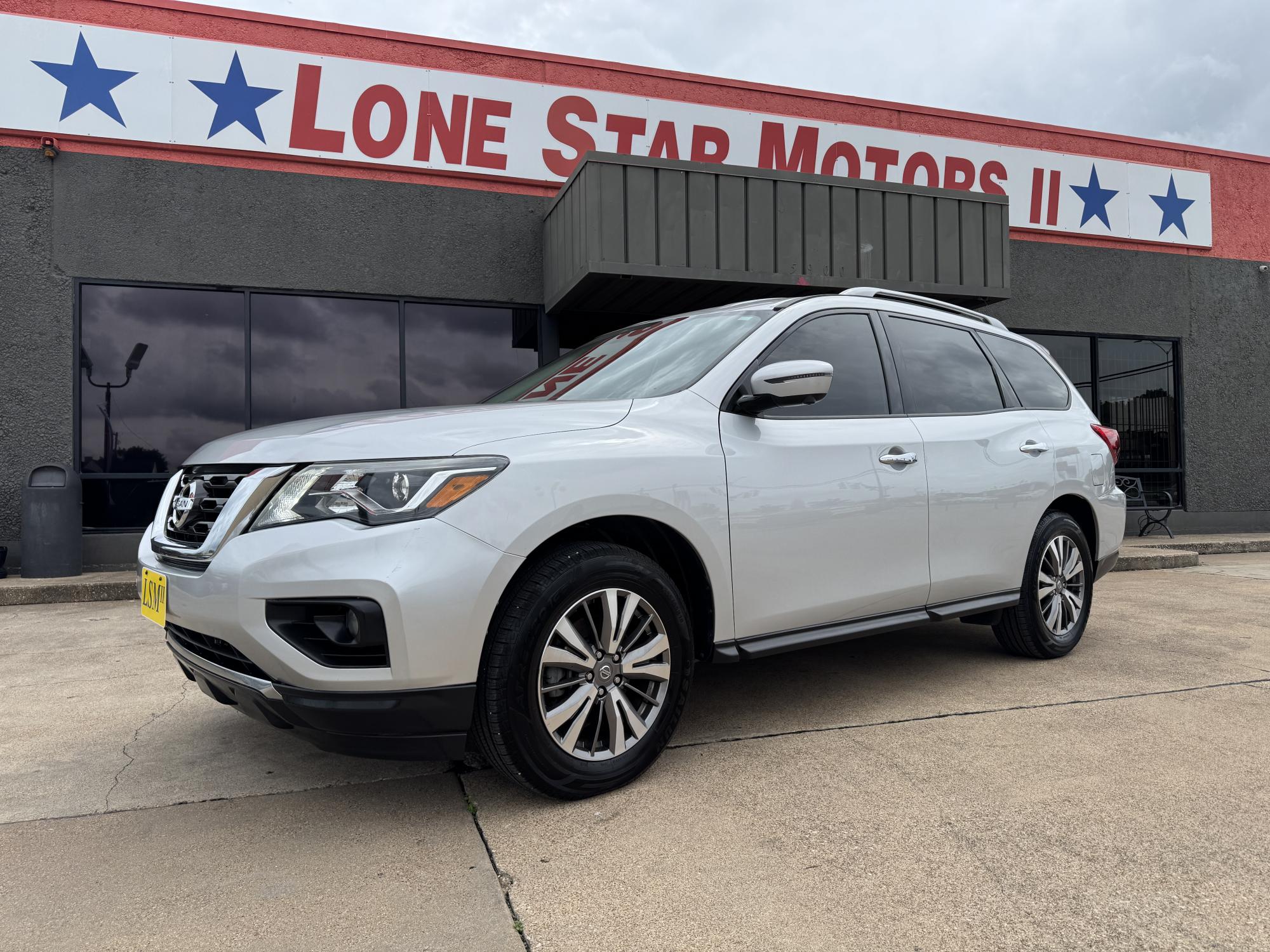 photo of 2020 NISSAN PATHFINDER SL 