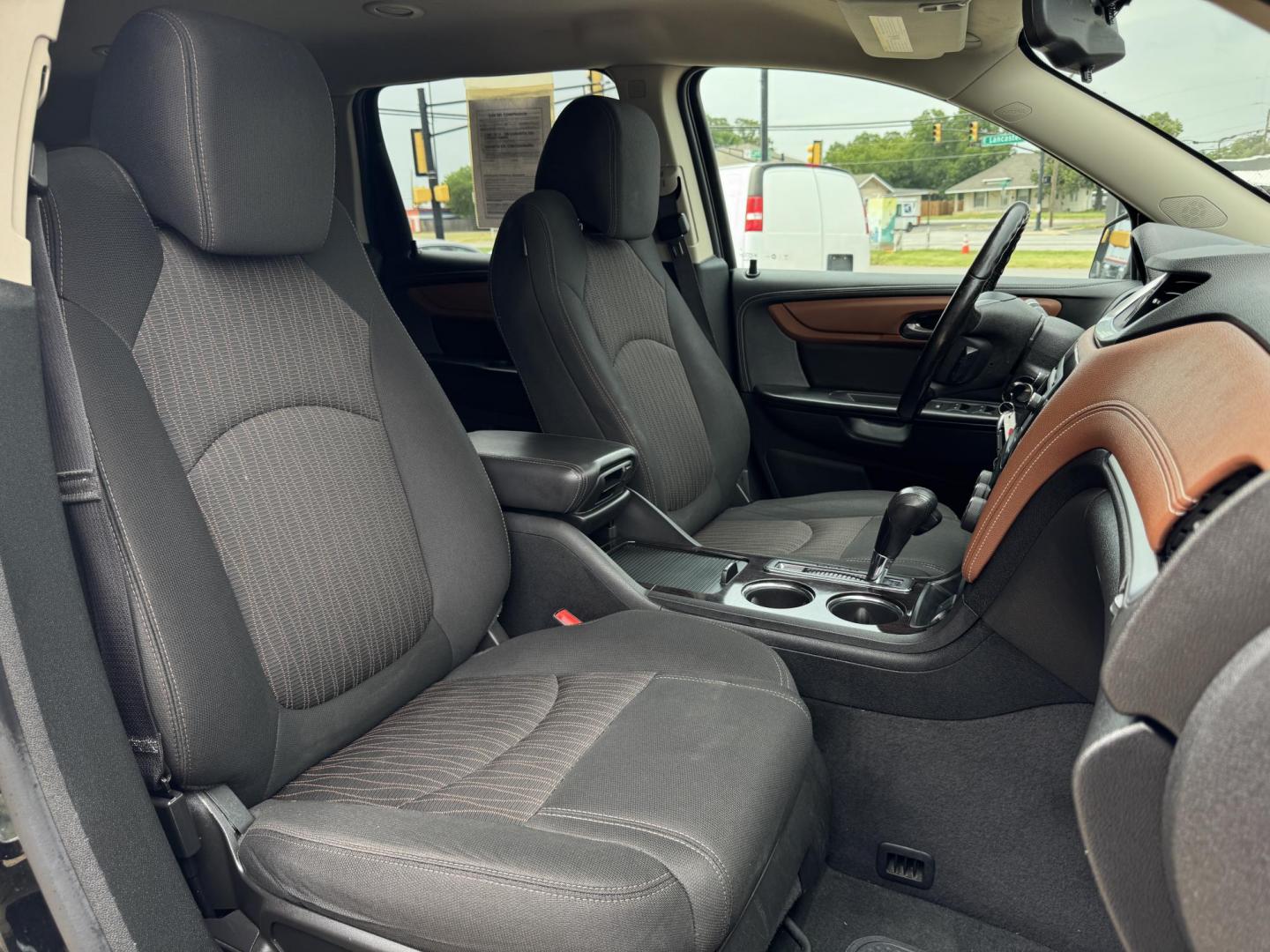 2017 BLACK CHEVROLET TRAVERSE 1LT (1GNKRGKD3HJ) , located at 5900 E. Lancaster Ave., Fort Worth, TX, 76112, (817) 457-5456, 0.000000, 0.000000 - Photo#17