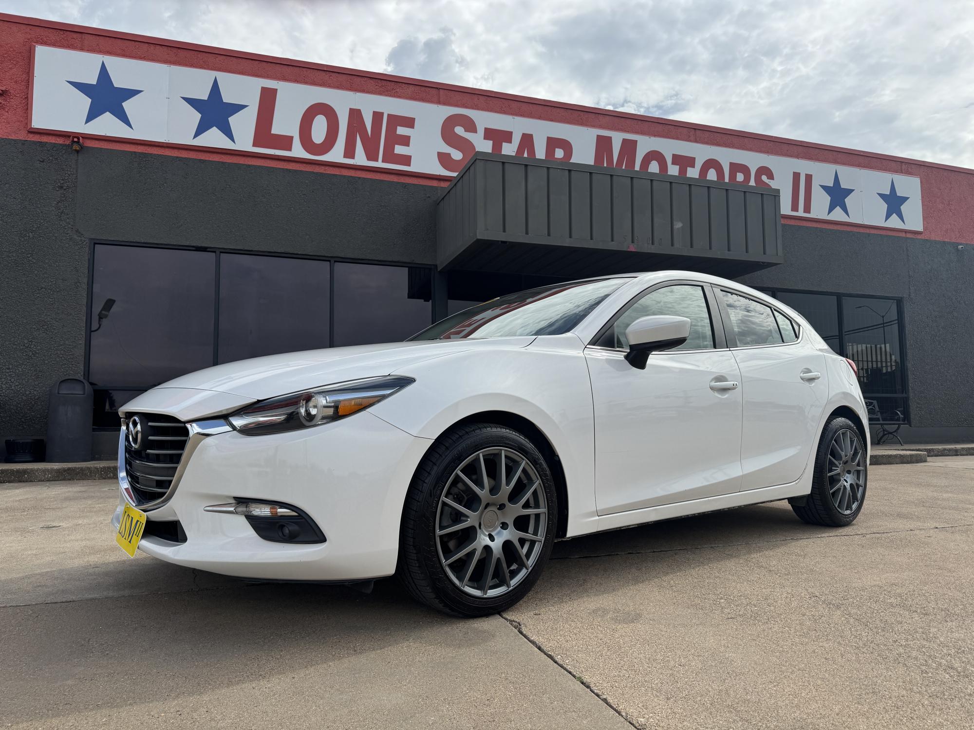 photo of 2018 MAZDA MAZDA3 GRAND TOURING 