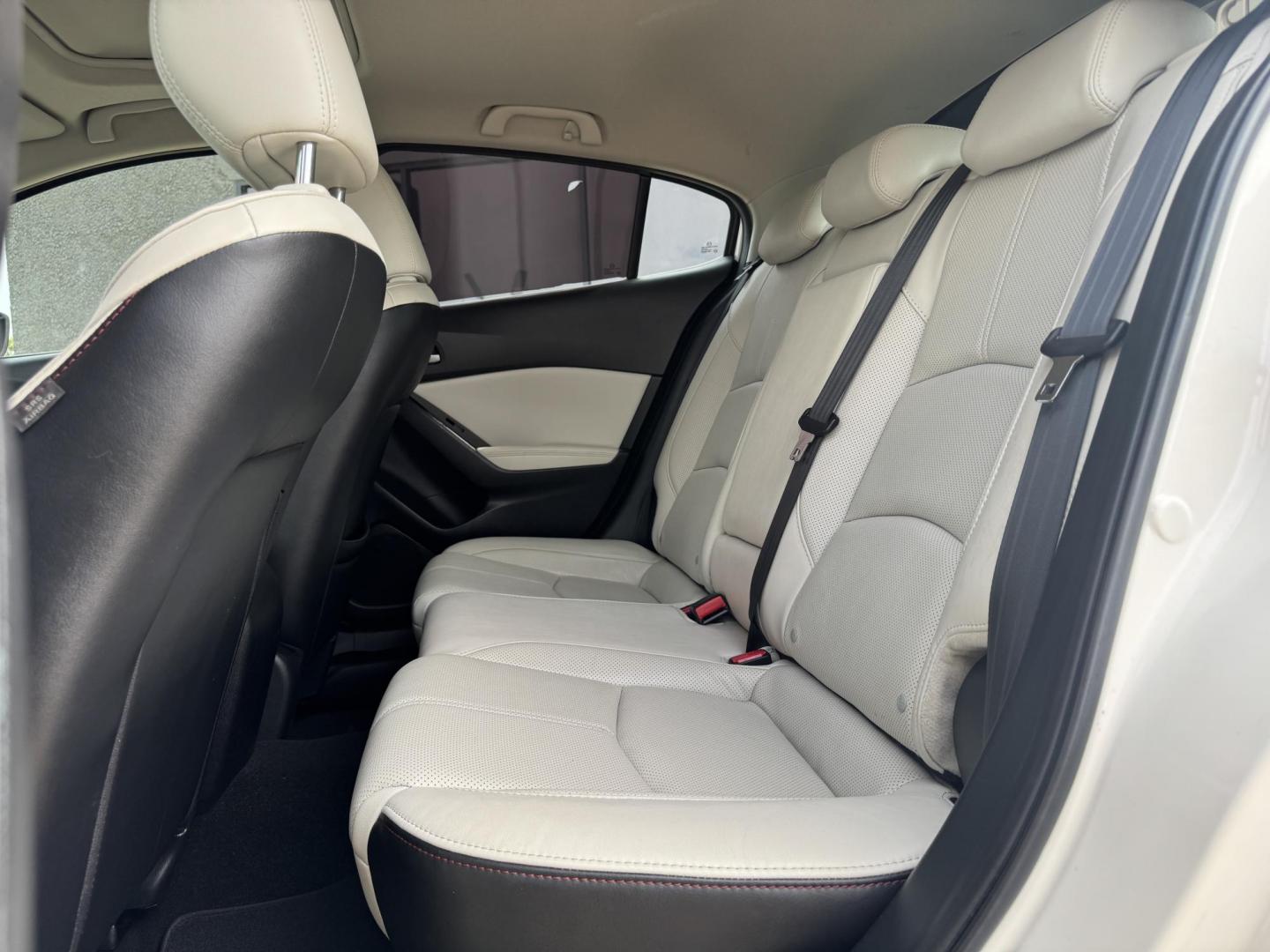2018 WHITE MAZDA MAZDA3 GRAND TOURING (3MZBN1M30JM) , located at 5900 E. Lancaster Ave., Fort Worth, TX, 76112, (817) 457-5456, 0.000000, 0.000000 - Photo#11