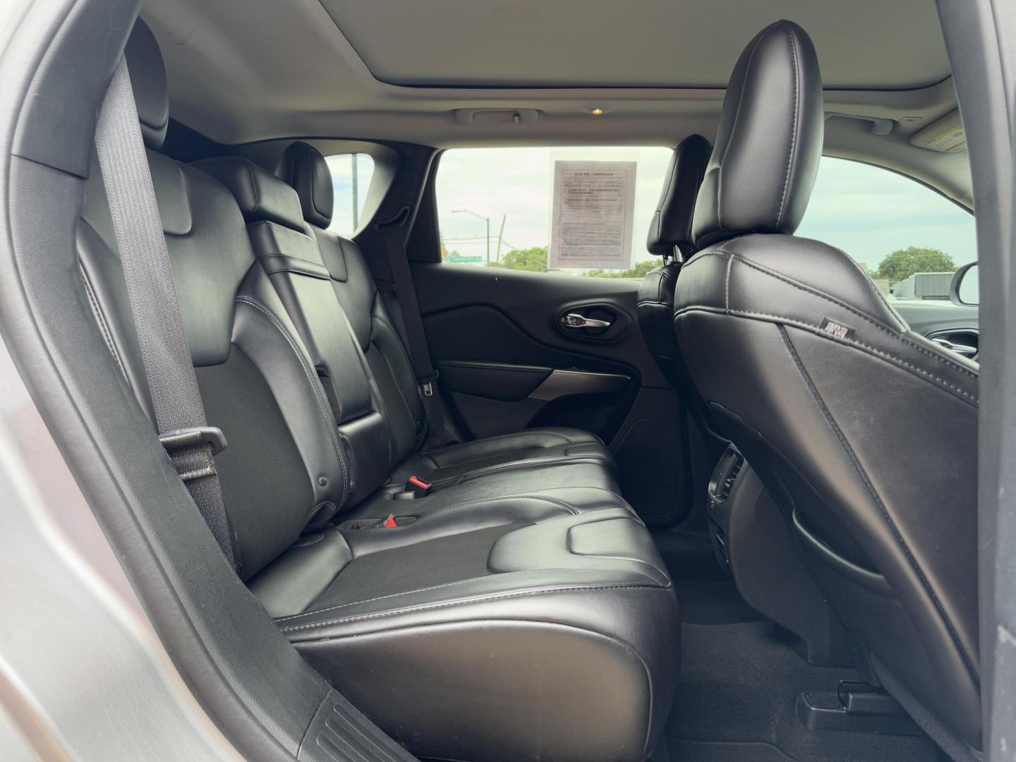 2019 SILVER JEEP CHEROKEE LATITUDE PL (1C4PJLLX9KD) , located at 5900 E. Lancaster Ave., Fort Worth, TX, 76112, (817) 457-5456, 0.000000, 0.000000 - Photo#13
