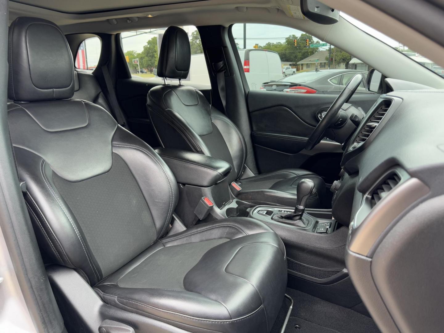 2019 SILVER JEEP CHEROKEE LATITUDE PL (1C4PJLLX9KD) , located at 5900 E. Lancaster Ave., Fort Worth, TX, 76112, (817) 457-5456, 0.000000, 0.000000 - Photo#16