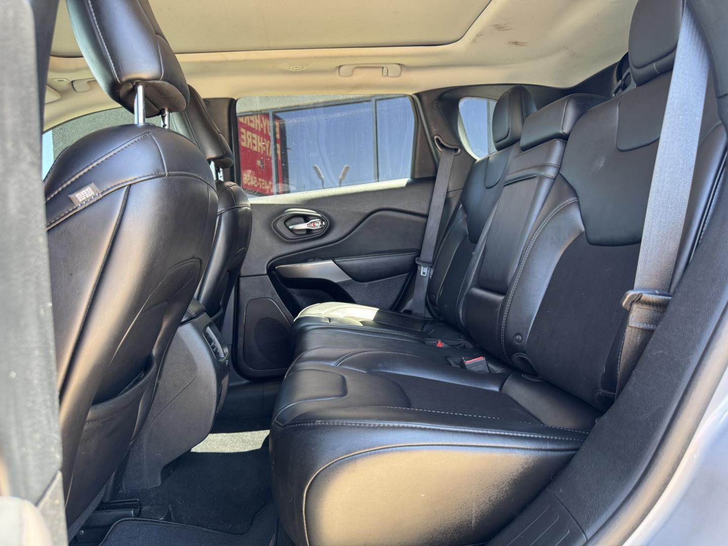 2019 SILVER JEEP CHEROKEE LATITUDE PL (1C4PJLLX9KD) , located at 5900 E. Lancaster Ave., Fort Worth, TX, 76112, (817) 457-5456, 0.000000, 0.000000- Photo#13