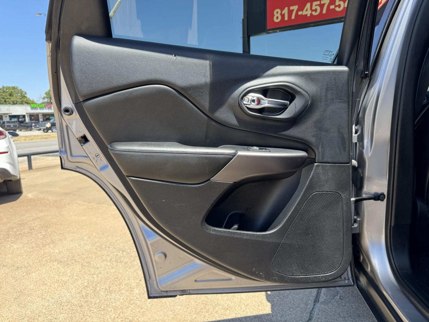 2019 SILVER JEEP CHEROKEE LATITUDE PL (1C4PJLLX9KD) , located at 5900 E. Lancaster Ave., Fort Worth, TX, 76112, (817) 457-5456, 0.000000, 0.000000- Photo#12