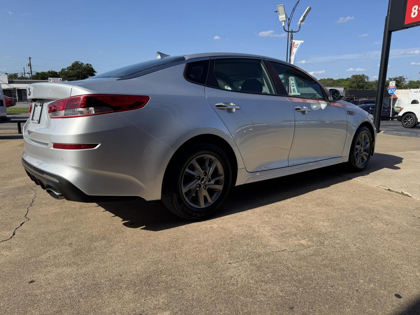 2019 SILVER KIA OPTIMA LX; S (5XXGT4L36KG) , located at 5900 E. Lancaster Ave., Fort Worth, TX, 76112, (817) 457-5456, 0.000000, 0.000000 - Photo#3