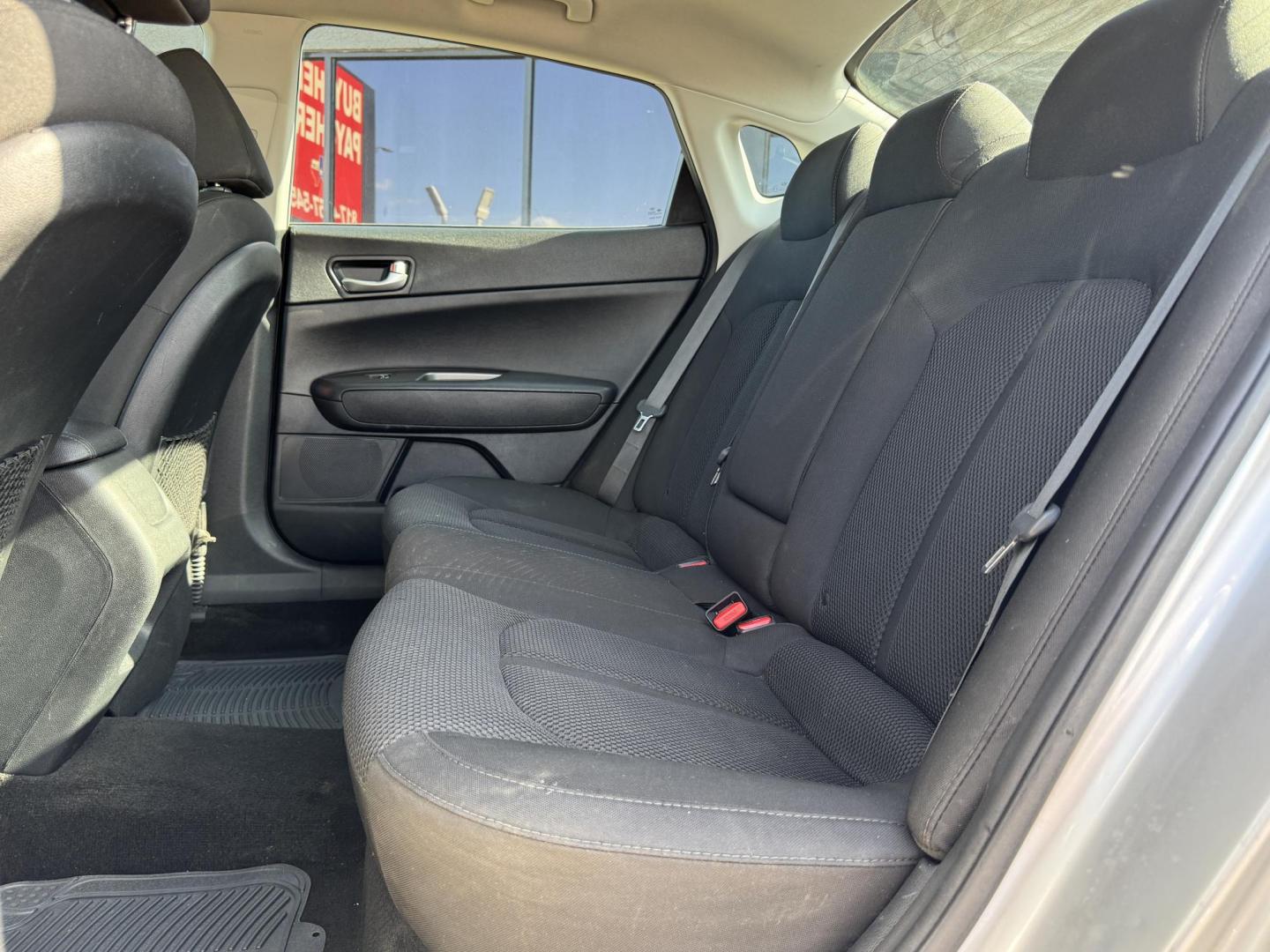 2019 SILVER KIA OPTIMA LX; S (5XXGT4L36KG) , located at 5900 E. Lancaster Ave., Fort Worth, TX, 76112, (817) 457-5456, 0.000000, 0.000000 - Photo#11