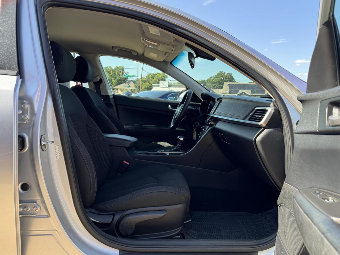 2019 SILVER KIA OPTIMA LX; S (5XXGT4L36KG) , located at 5900 E. Lancaster Ave., Fort Worth, TX, 76112, (817) 457-5456, 0.000000, 0.000000 - Photo#15