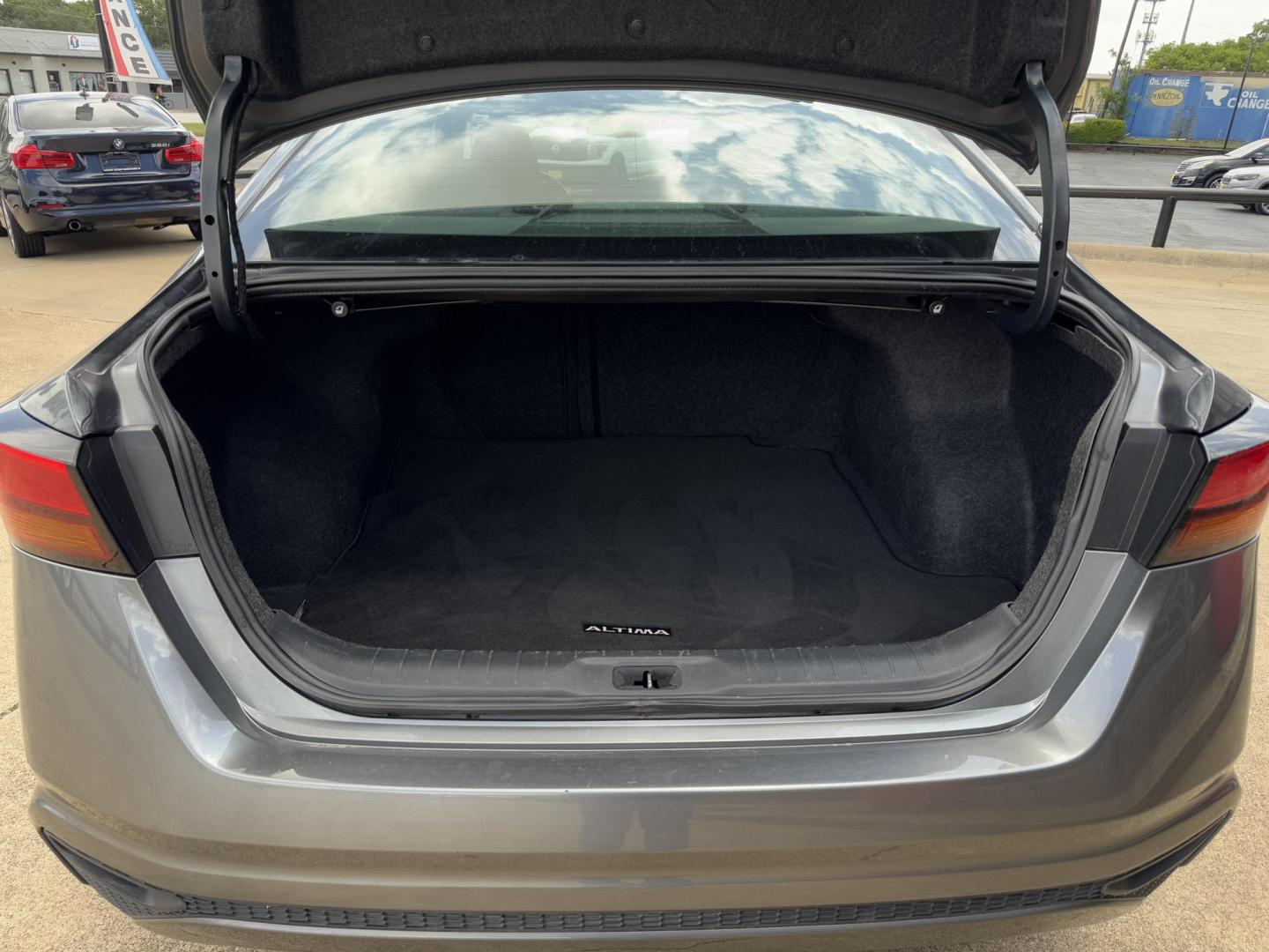 2020 GRAY NISSAN ALTIMA 2.5 S (1N4BL4BV0LC) , located at 5900 E. Lancaster Ave., Fort Worth, TX, 76112, (817) 457-5456, 0.000000, 0.000000 - Photo#5