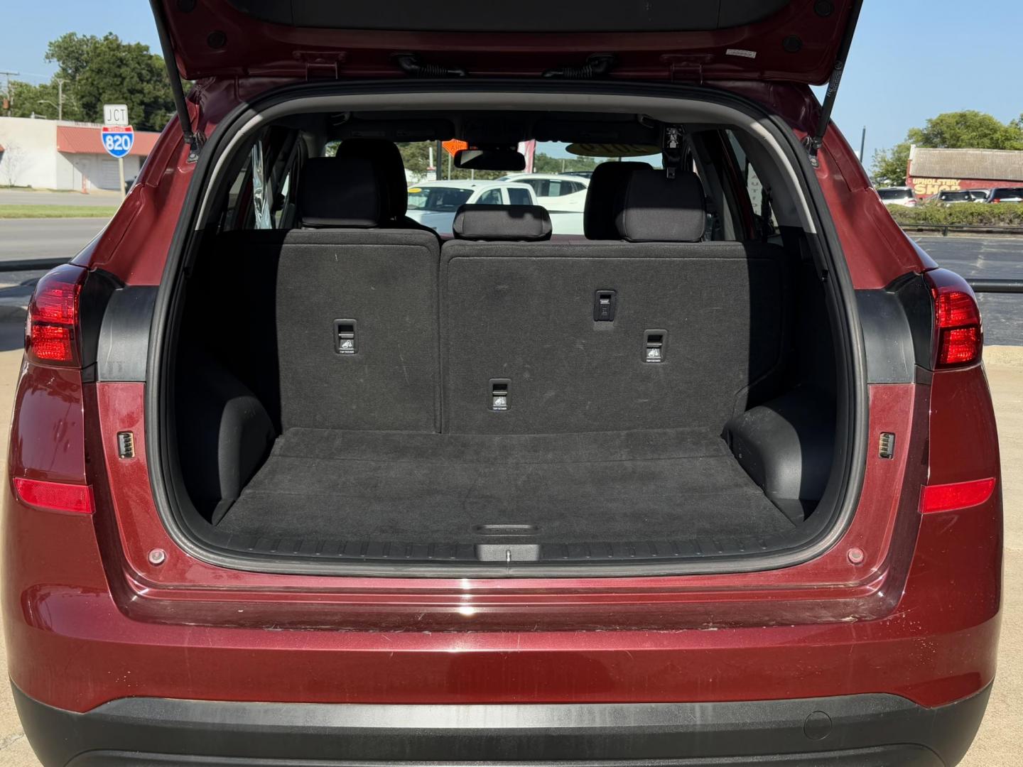 2019 RED HYUNDAI TUCSON SE (KM8J23A49KU) , located at 5900 E. Lancaster Ave., Fort Worth, TX, 76112, (817) 457-5456, 0.000000, 0.000000 - Photo#5