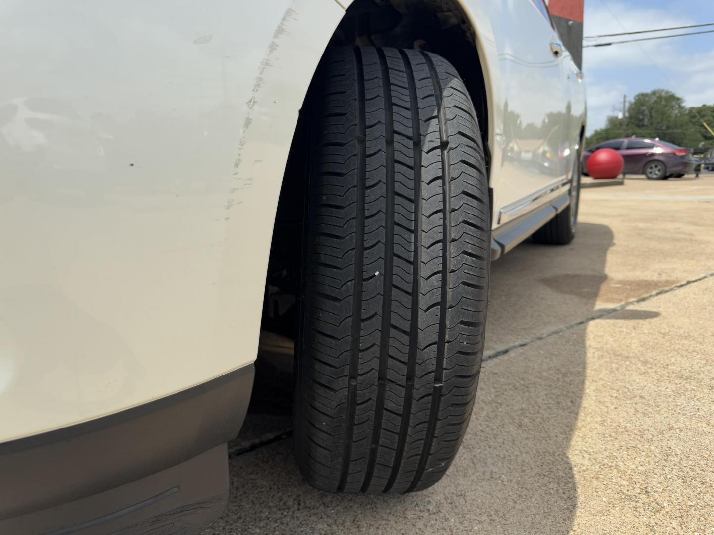 2015 WHITE NISSAN PATHFINDER S; SL; PL (5N1AR2MN6FC) , located at 5900 E. Lancaster Ave., Fort Worth, TX, 76112, (817) 457-5456, 0.000000, 0.000000 - Photo#25