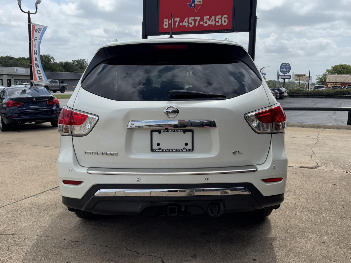 2015 WHITE NISSAN PATHFINDER S; SL; PL (5N1AR2MN6FC) , located at 5900 E. Lancaster Ave., Fort Worth, TX, 76112, (817) 457-5456, 0.000000, 0.000000 - Photo#4